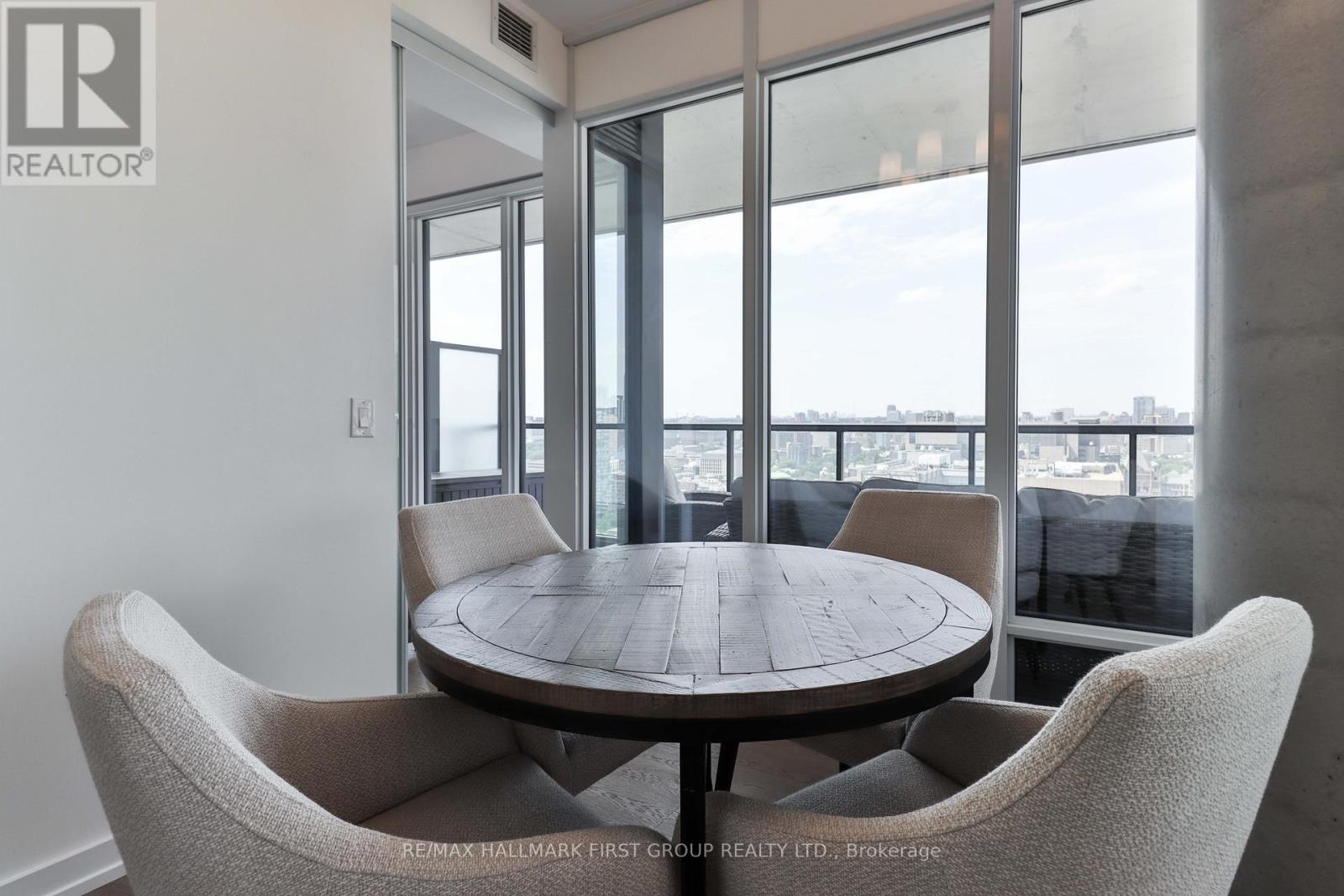 2402 - 488 University Avenue, Toronto, Ontario  M5G 0C1 - Photo 12 - C12632242