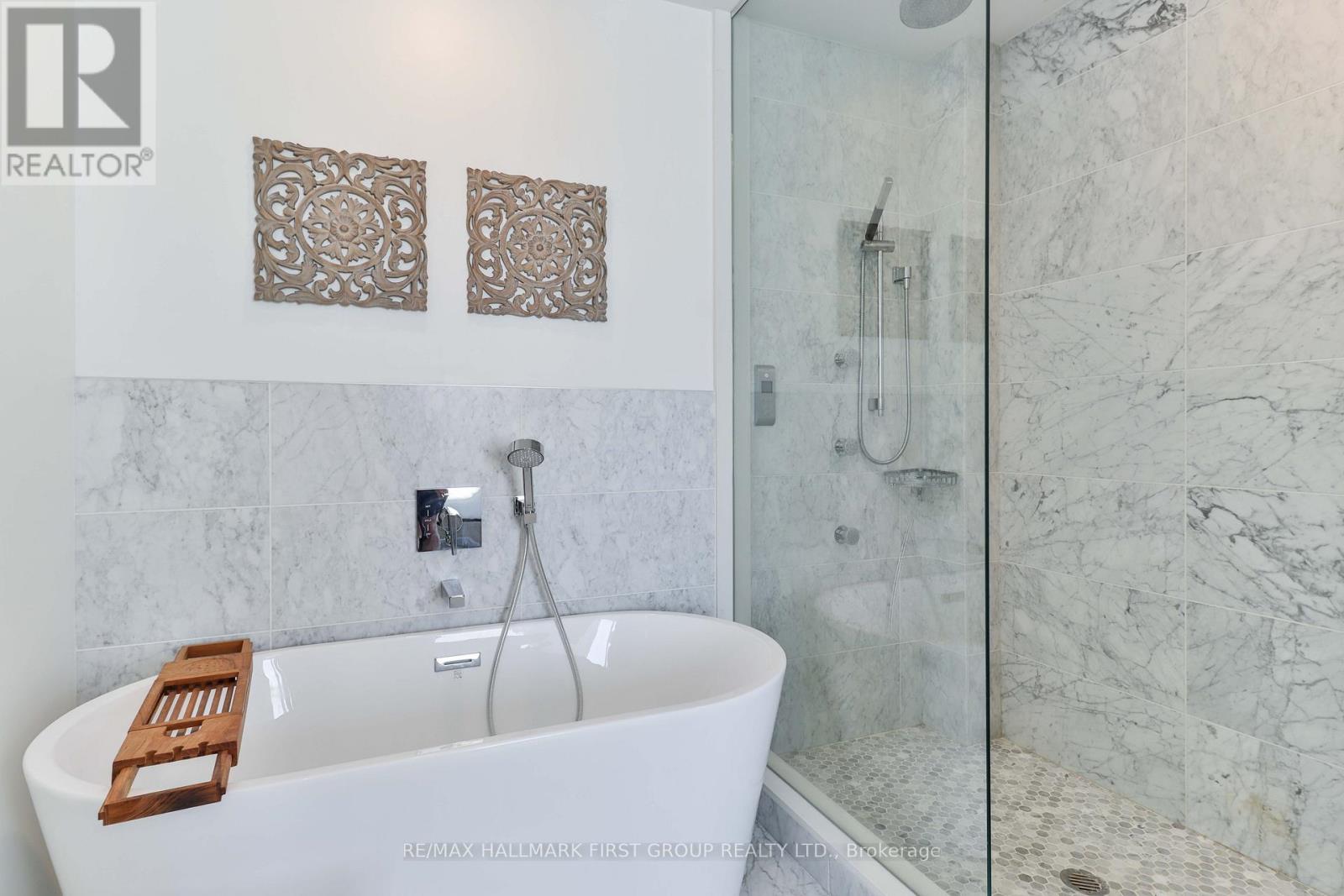 2402 - 488 University Avenue, Toronto, Ontario  M5G 0C1 - Photo 32 - C12632242