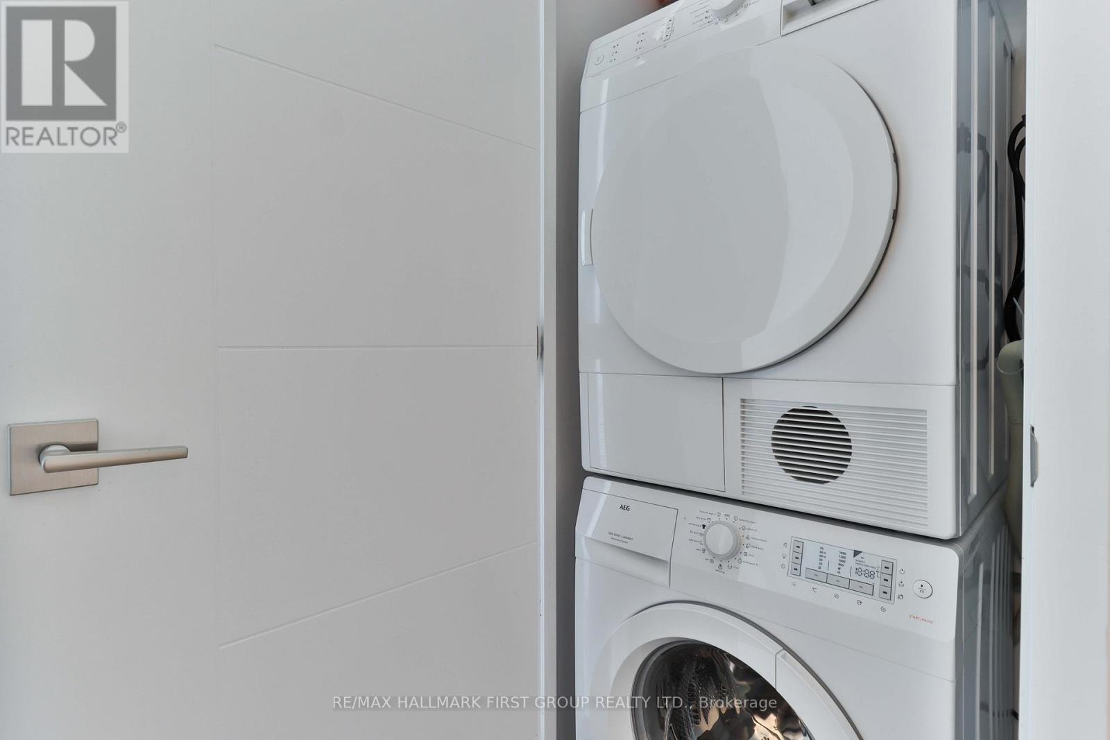 2402 - 488 University Avenue, Toronto, Ontario  M5G 0C1 - Photo 34 - C12632242