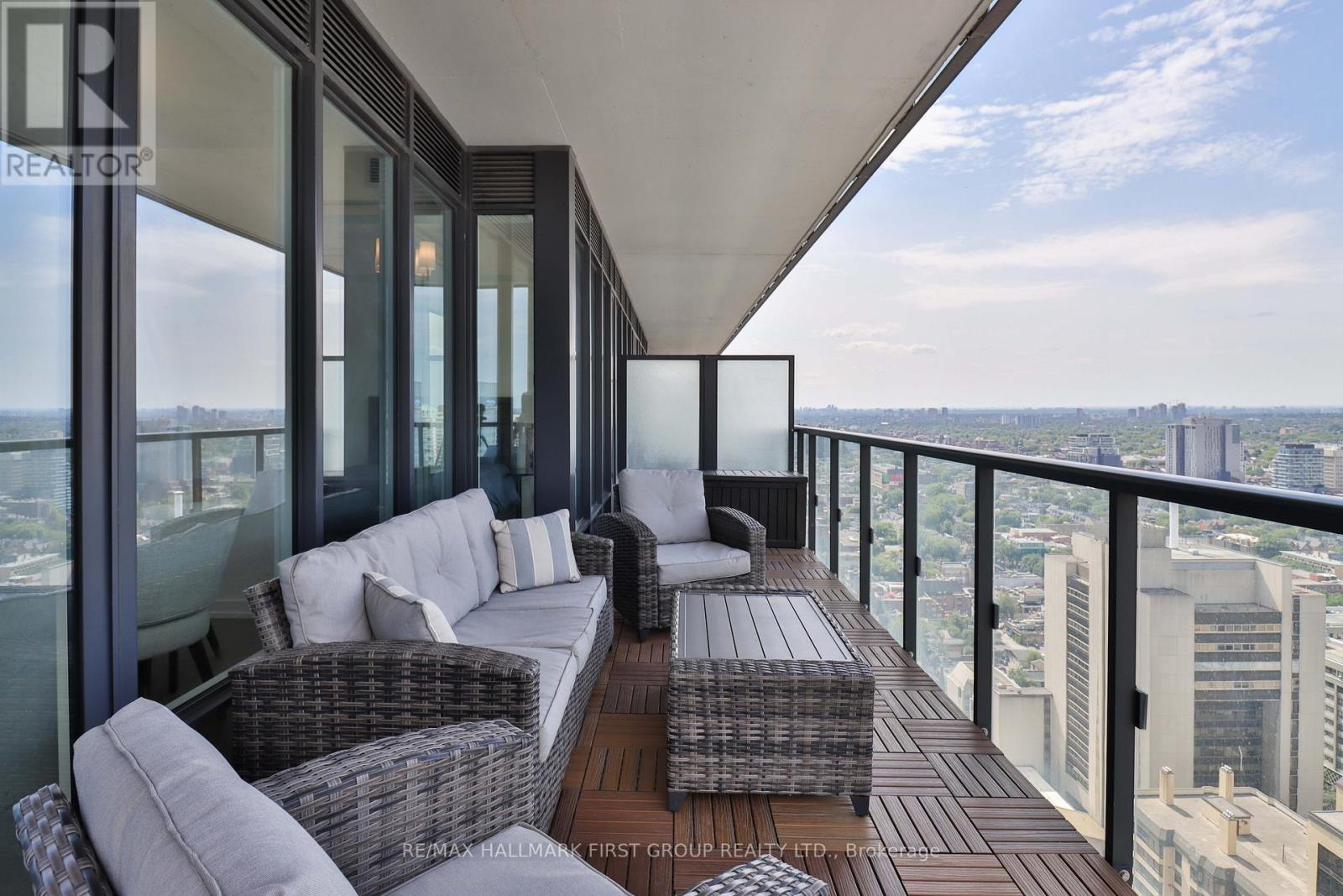 2402 - 488 University Avenue, Toronto, Ontario  M5G 0C1 - Photo 35 - C12632242