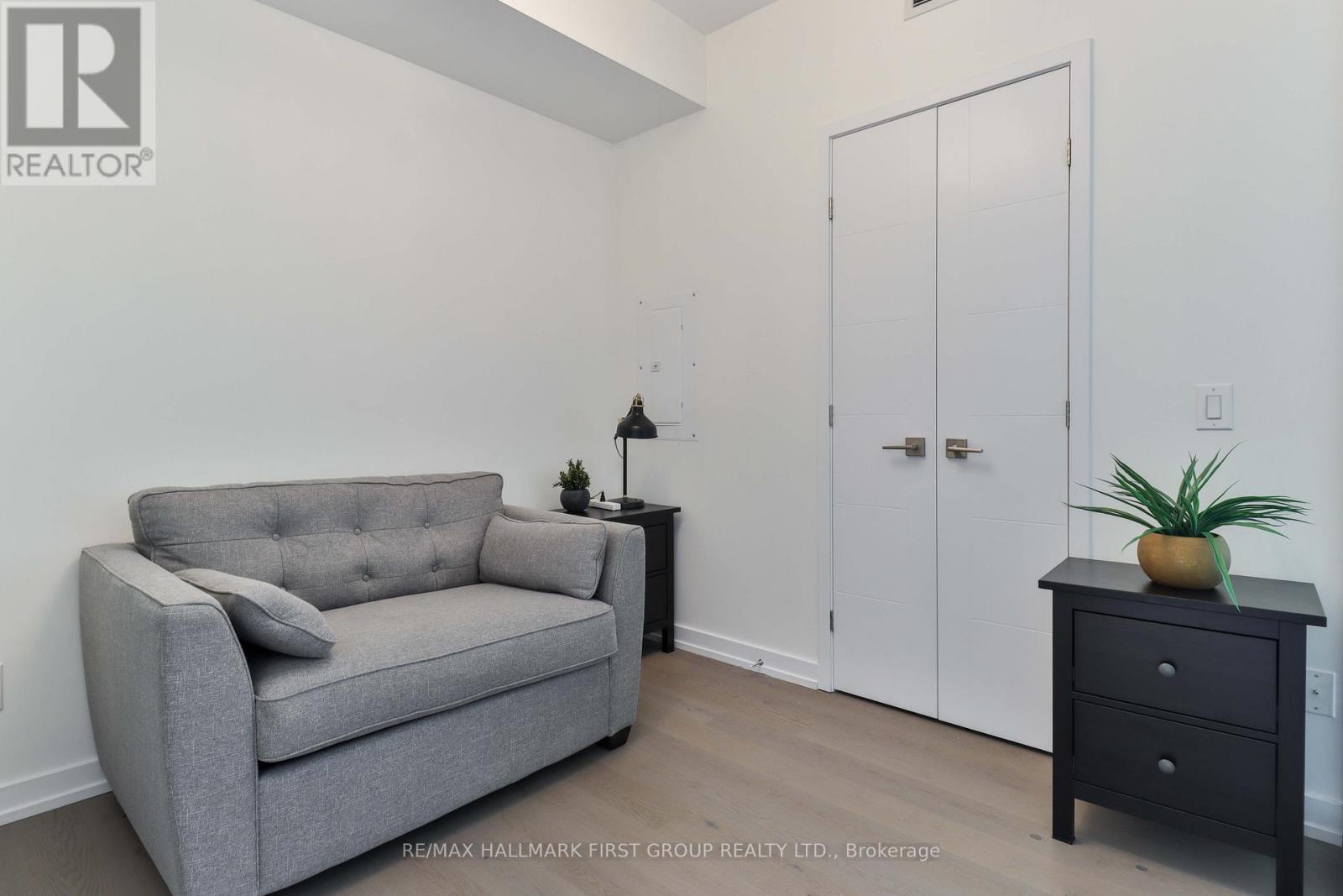 2402 - 488 University Avenue, Toronto, Ontario  M5G 0C1 - Photo 6 - C12632242