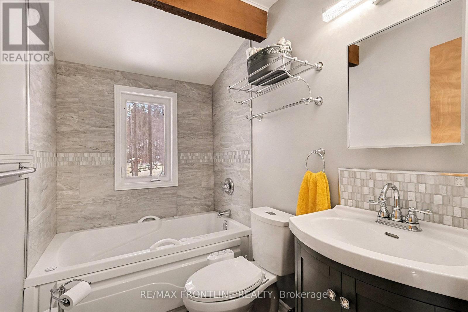 112 Blair Poole Farm Lane, Tay Valley, Ontario K7H 3C7 - Photo 26 - X12632244