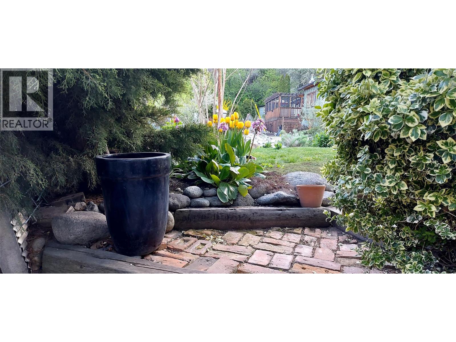 5706 Butler Street, Summerland, British Columbia  V0H 1Z1 - Photo 9 - 10371119