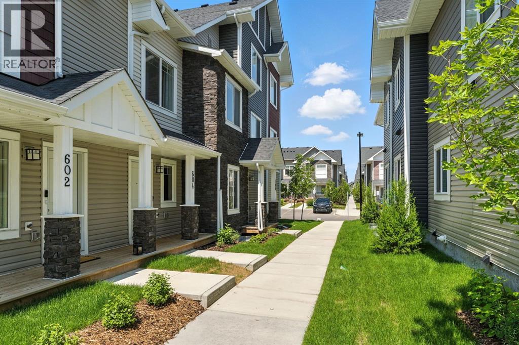 604 Canals Crossing Sw, Airdrie, Alberta  T4B 4L4 - Photo 2 - A2265598