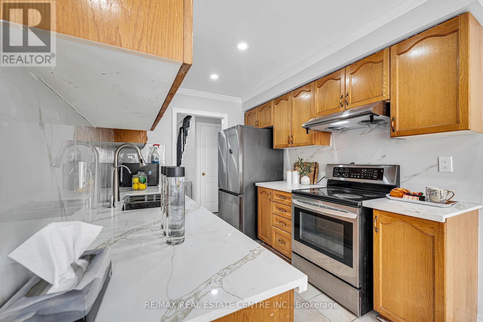 47 Brickyard Way N, Brampton, Ontario  L6V 4L6 - Photo 11 - W12632234