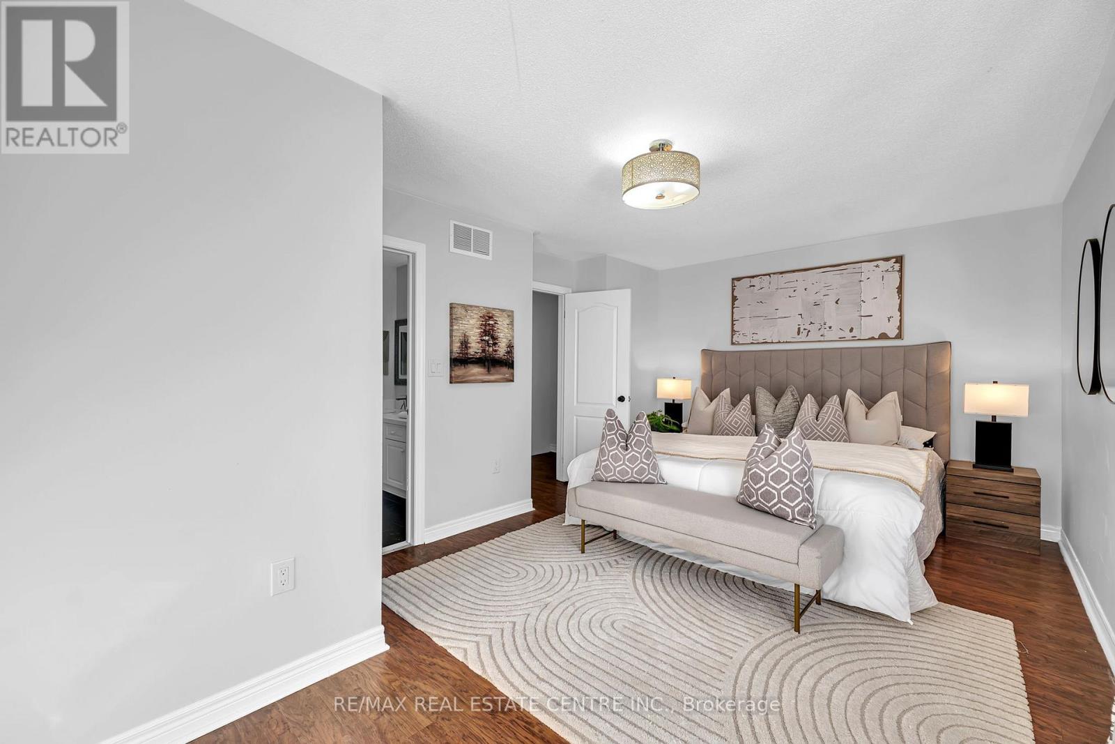 47 Brickyard Way N, Brampton, Ontario  L6V 4L6 - Photo 13 - W12632234