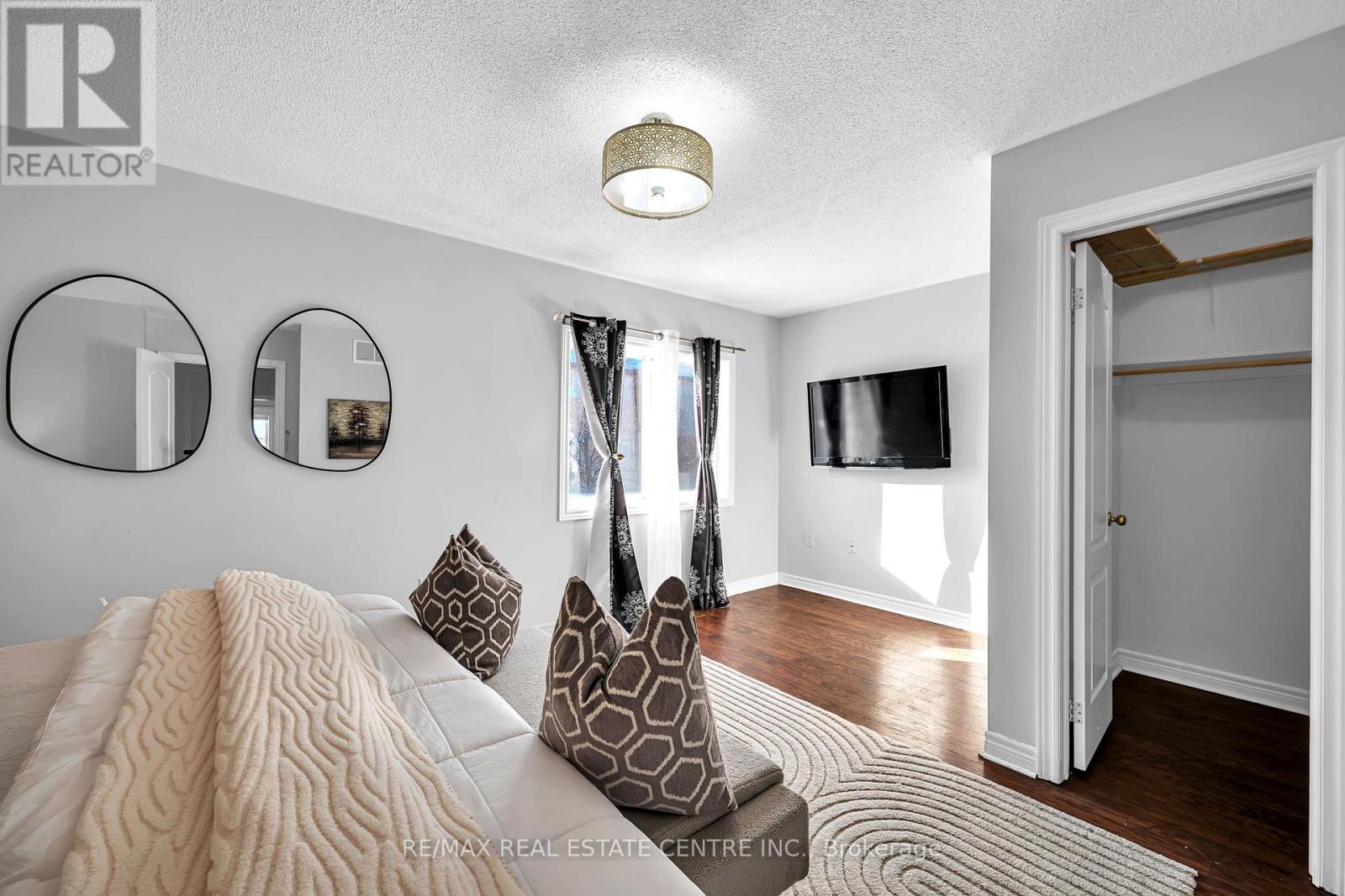 47 Brickyard Way N, Brampton, Ontario  L6V 4L6 - Photo 14 - W12632234