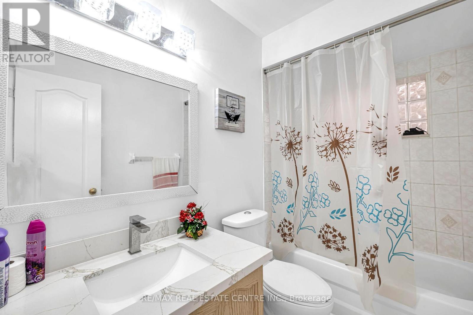 47 Brickyard Way N, Brampton, Ontario  L6V 4L6 - Photo 18 - W12632234