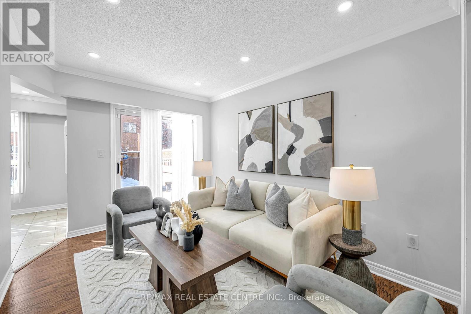 47 Brickyard Way N, Brampton, Ontario  L6V 4L6 - Photo 7 - W12632234