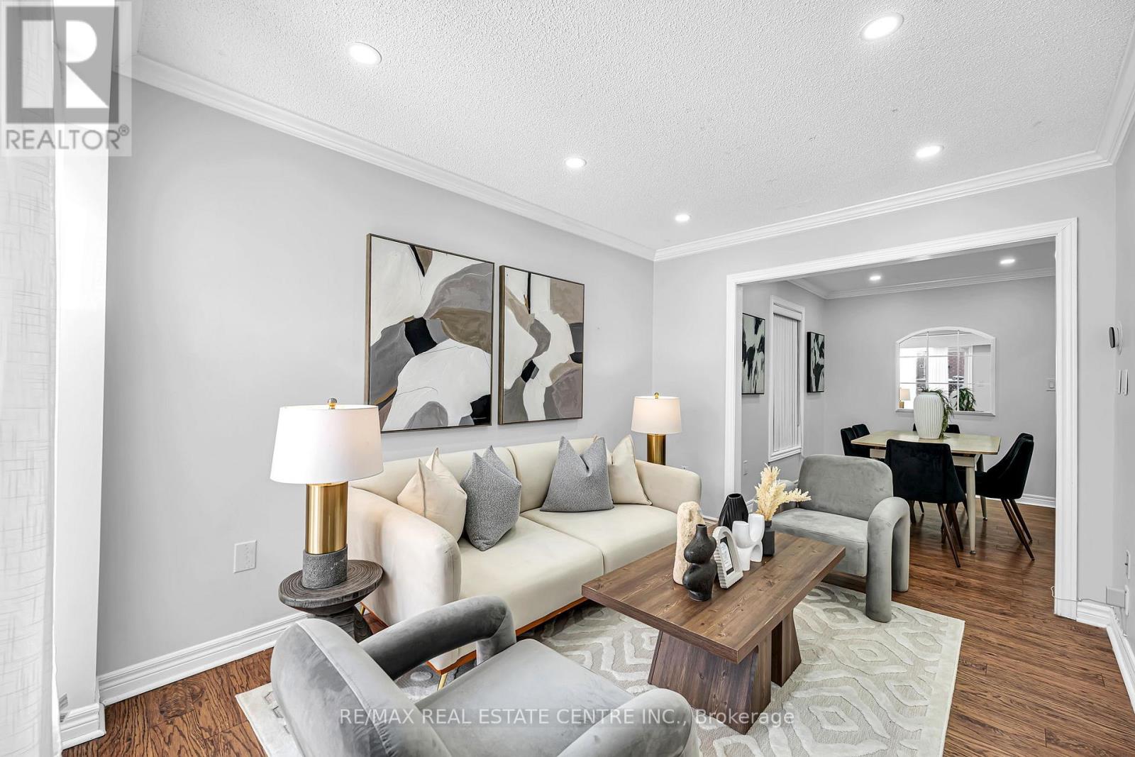 47 Brickyard Way N, Brampton, Ontario  L6V 4L6 - Photo 8 - W12632234