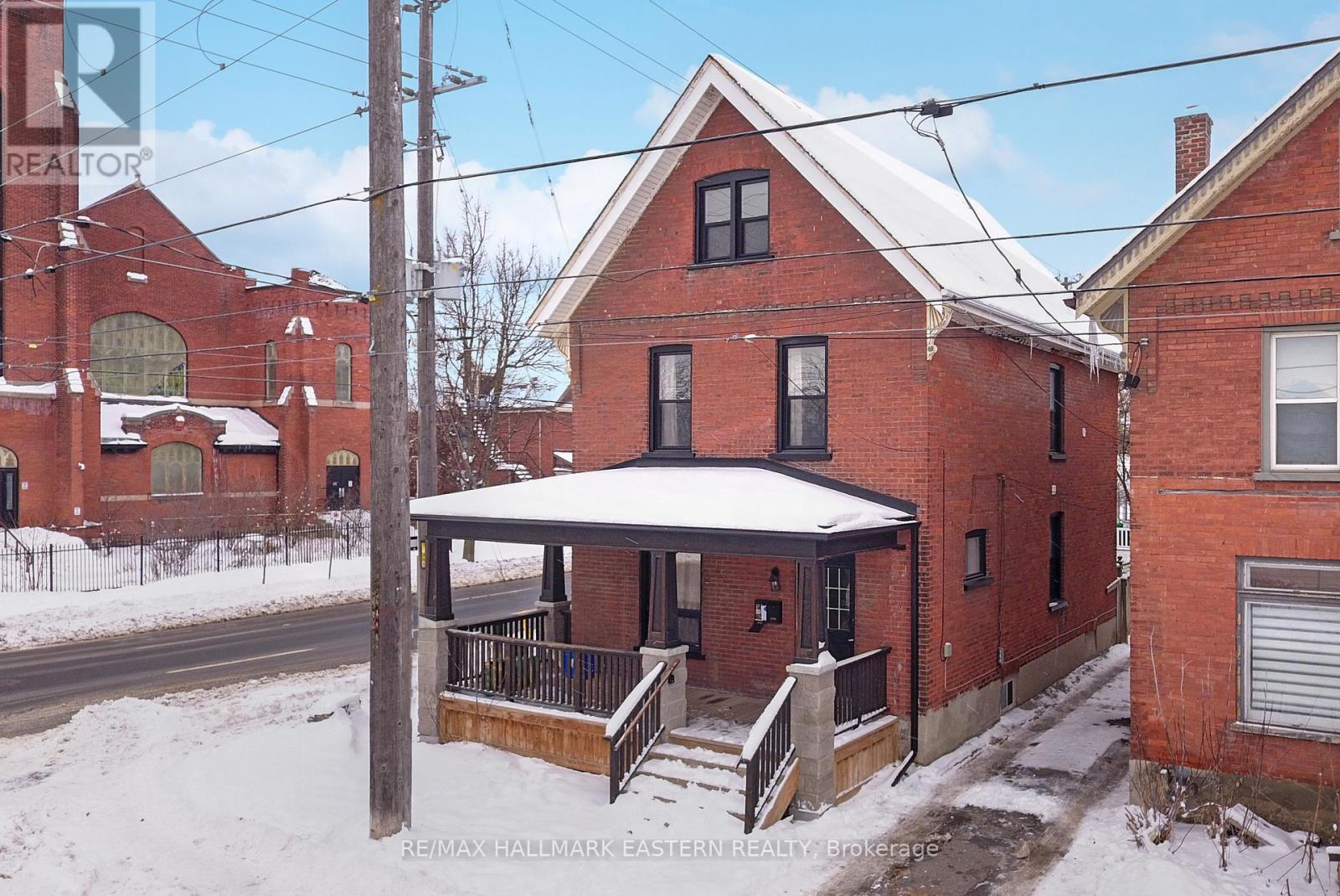 300 Wolfe Street, Peterborough, Ontario  K9J 2L5 - Photo 2 - X12521378
