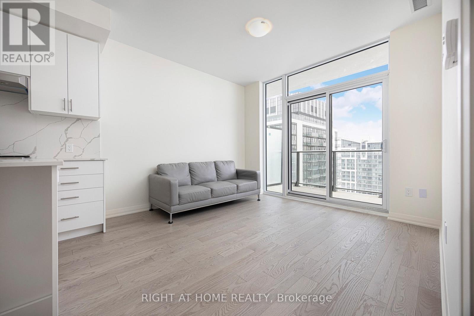 2718 - 8960 Jane Street, Vaughan, Ontario  L4K 0N9 - Photo 10 - N12632264