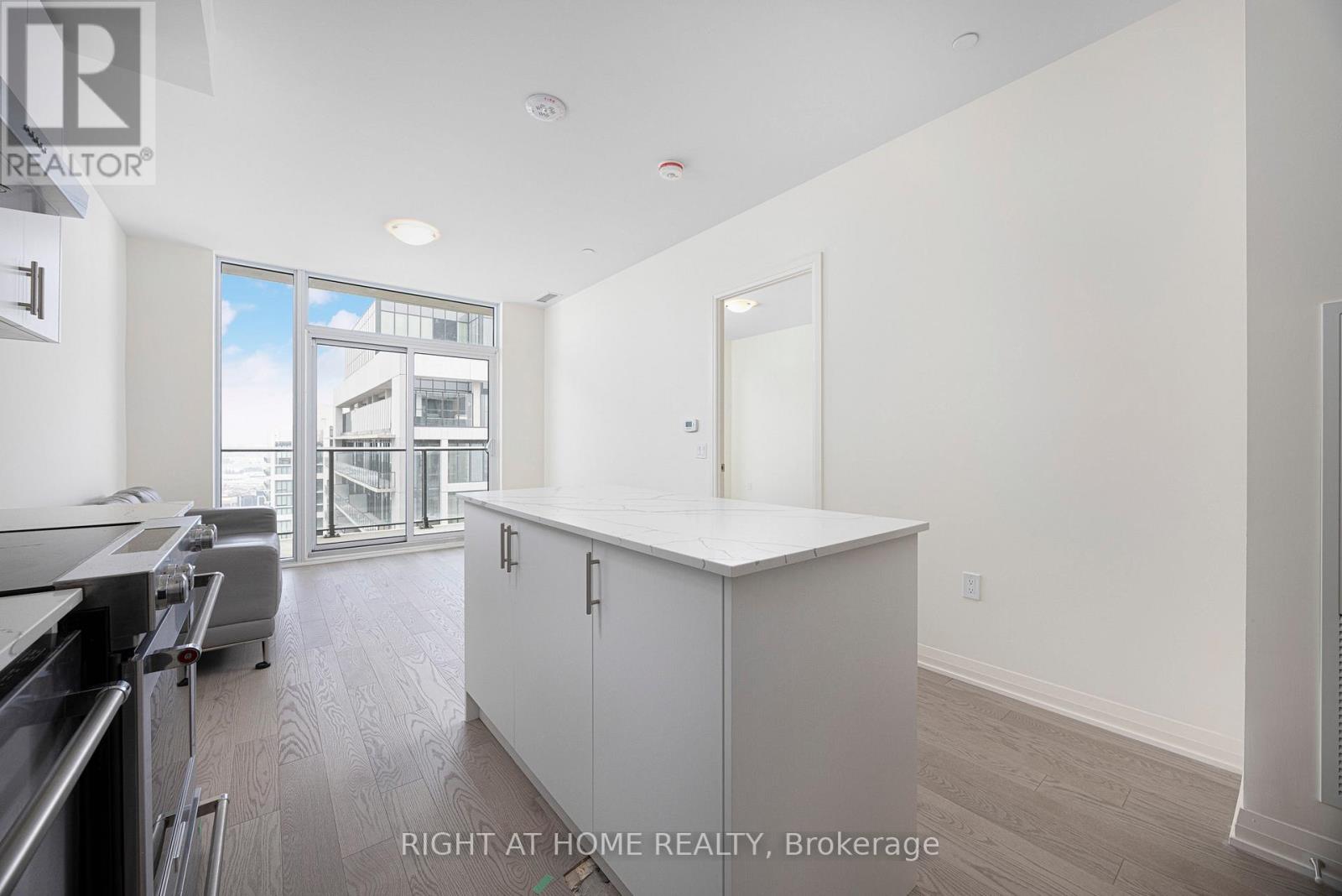 2718 - 8960 Jane Street, Vaughan, Ontario  L4K 0N9 - Photo 9 - N12632264