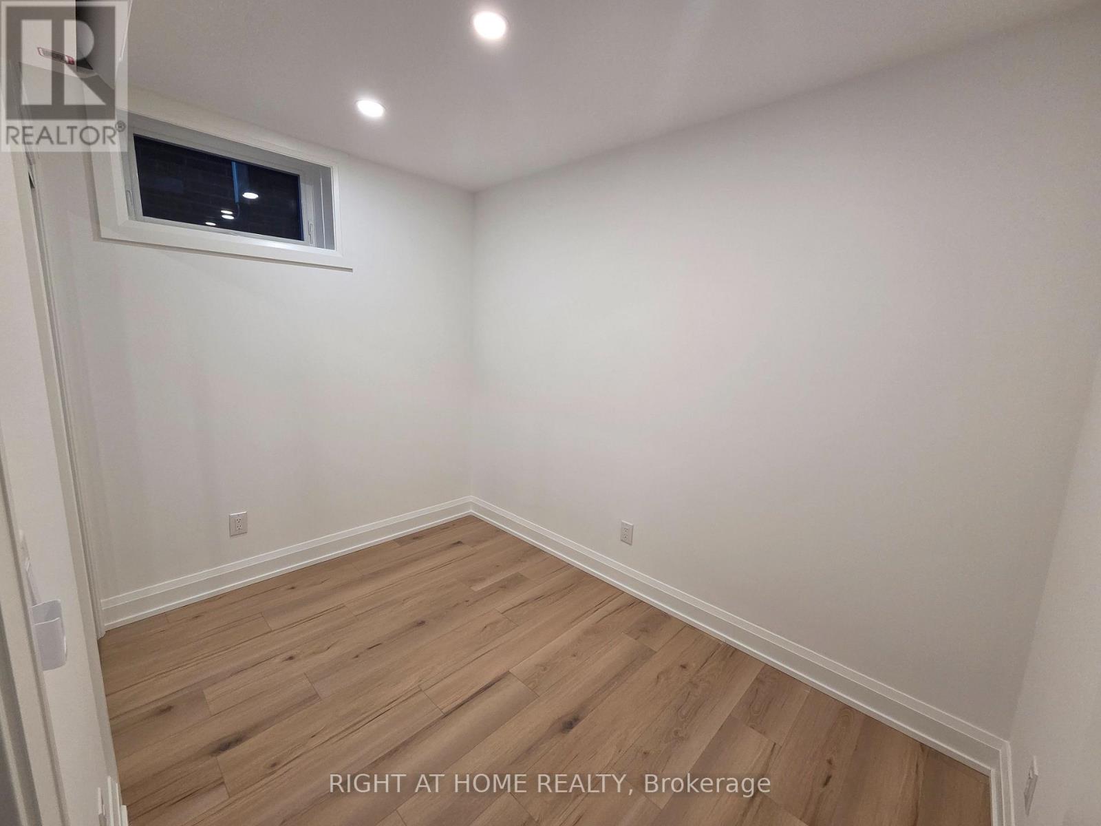 Br - 55 Camberwell Road, Toronto, Ontario  M6C 3E7 - Photo 14 - C12631438