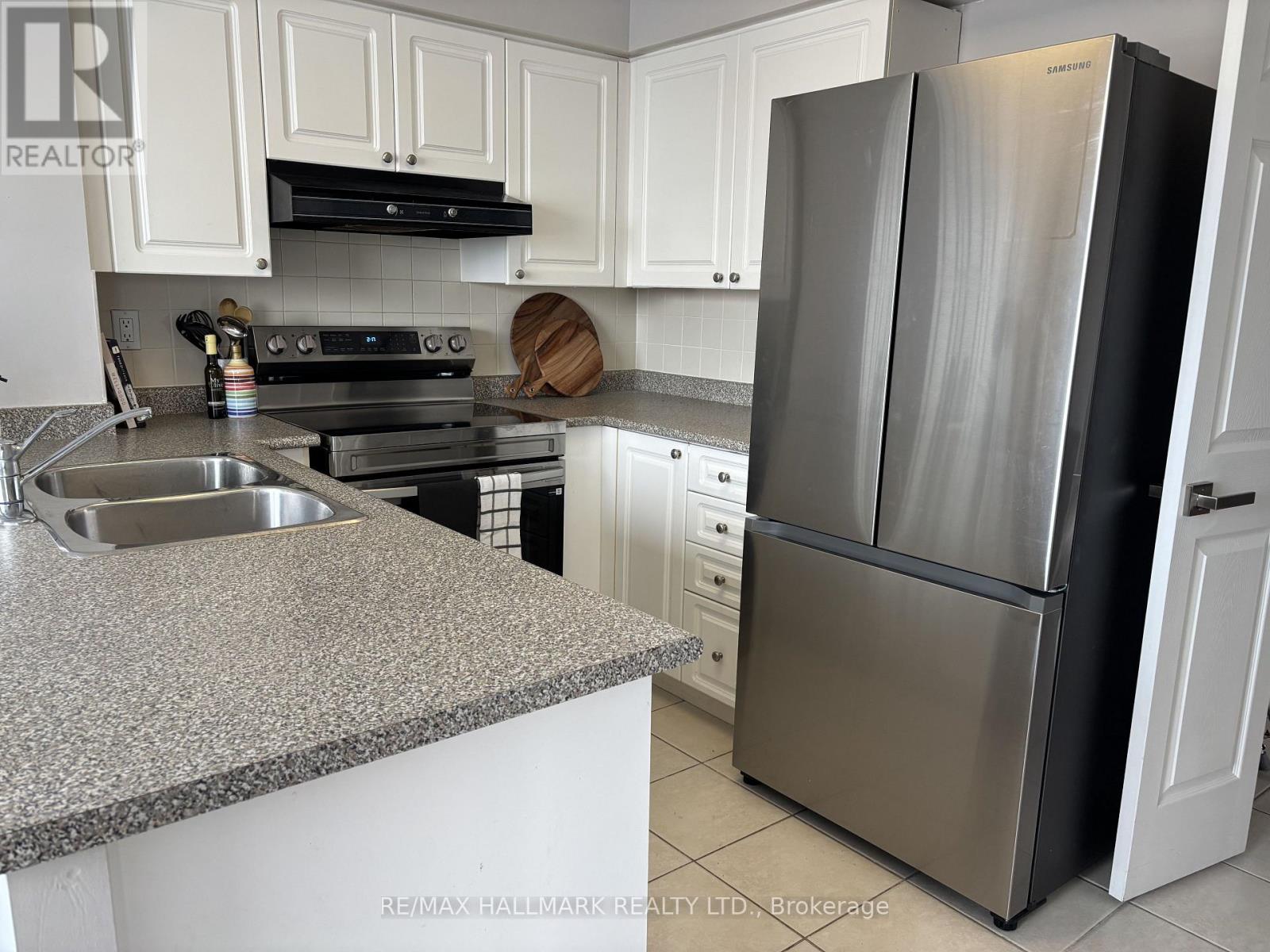 702 - 5 Emerald Lane, Vaughan, Ontario  L4J 8P7 - Photo 14 - N12387535