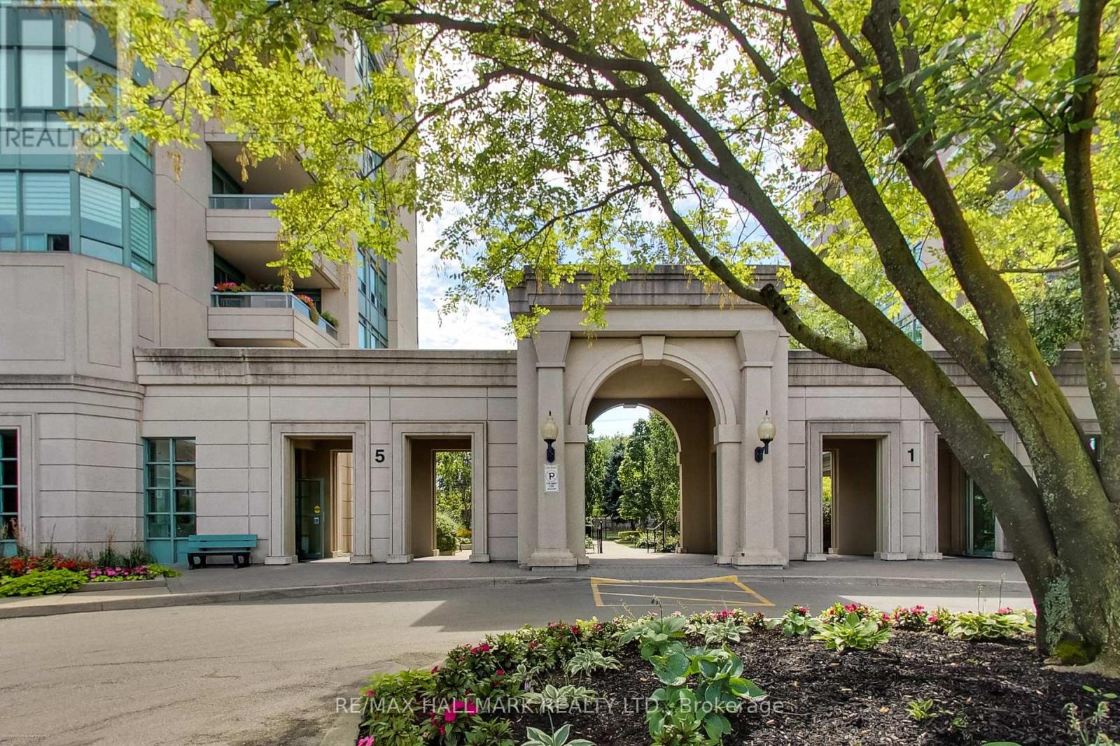 702 - 5 Emerald Lane, Vaughan, Ontario  L4J 8P7 - Photo 41 - N12387535