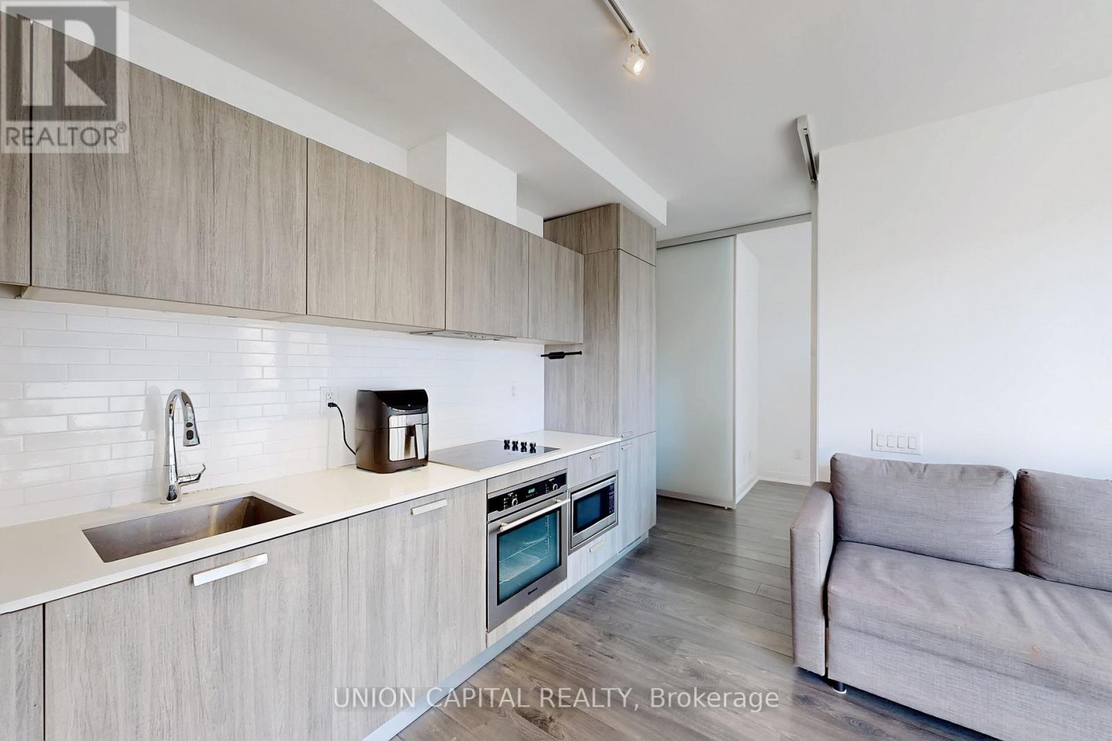 1112 - 50 Charles Street E, Toronto, Ontario  M4Y 0C3 - Photo 3 - C12632268