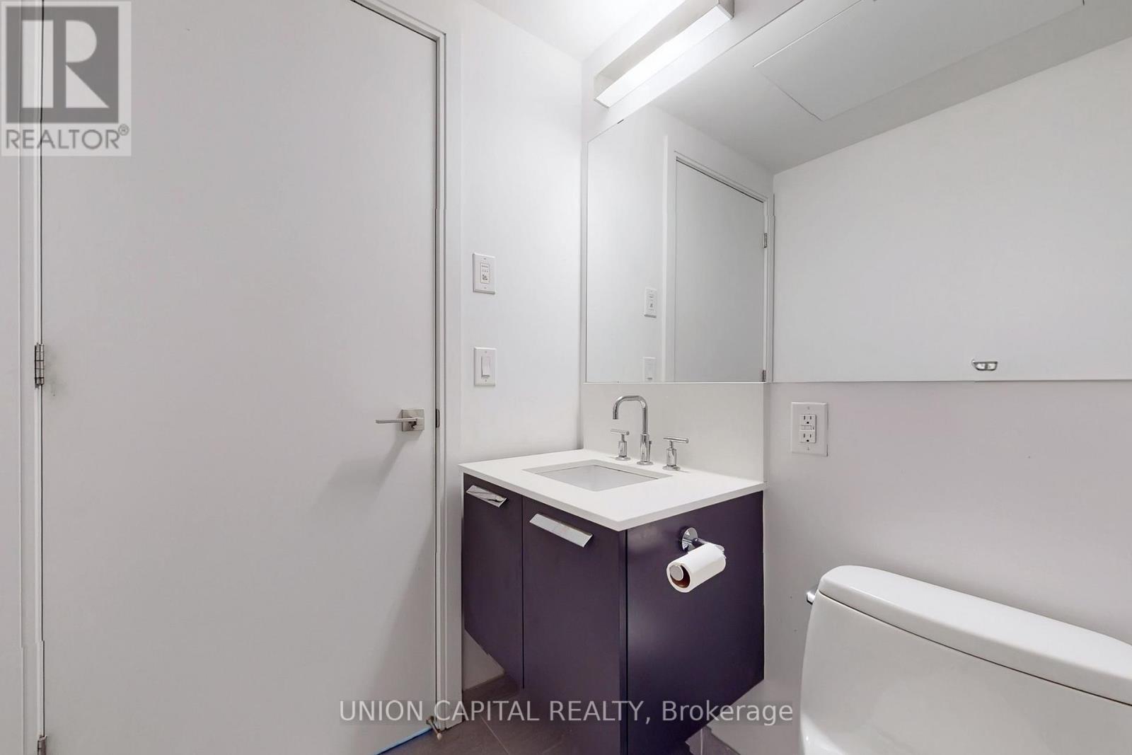 1112 - 50 Charles Street E, Toronto, Ontario  M4Y 0C3 - Photo 8 - C12632268