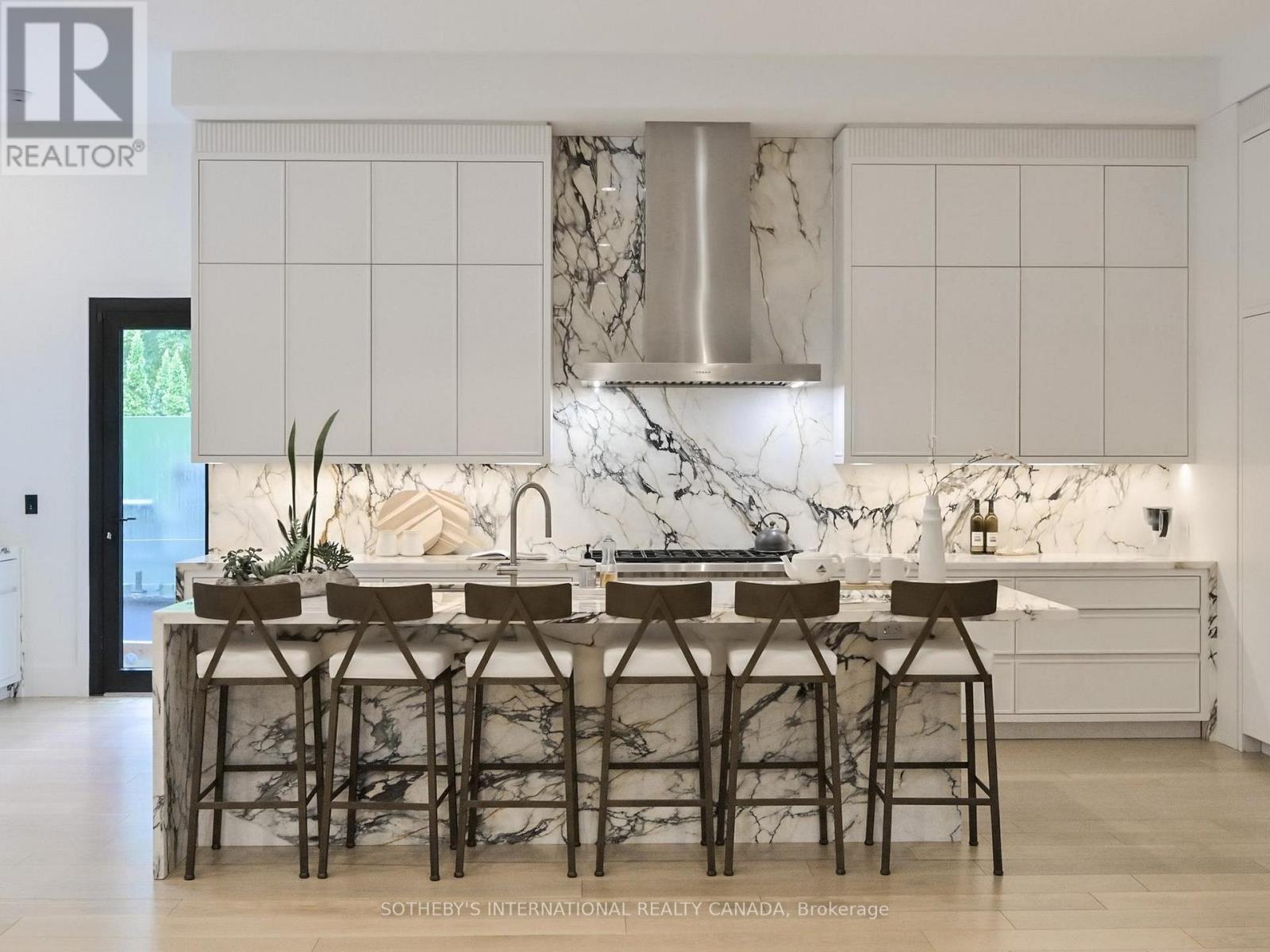 12 Winton Road, Toronto, Ontario  M4N 3E3 - Photo 10 - C12632276