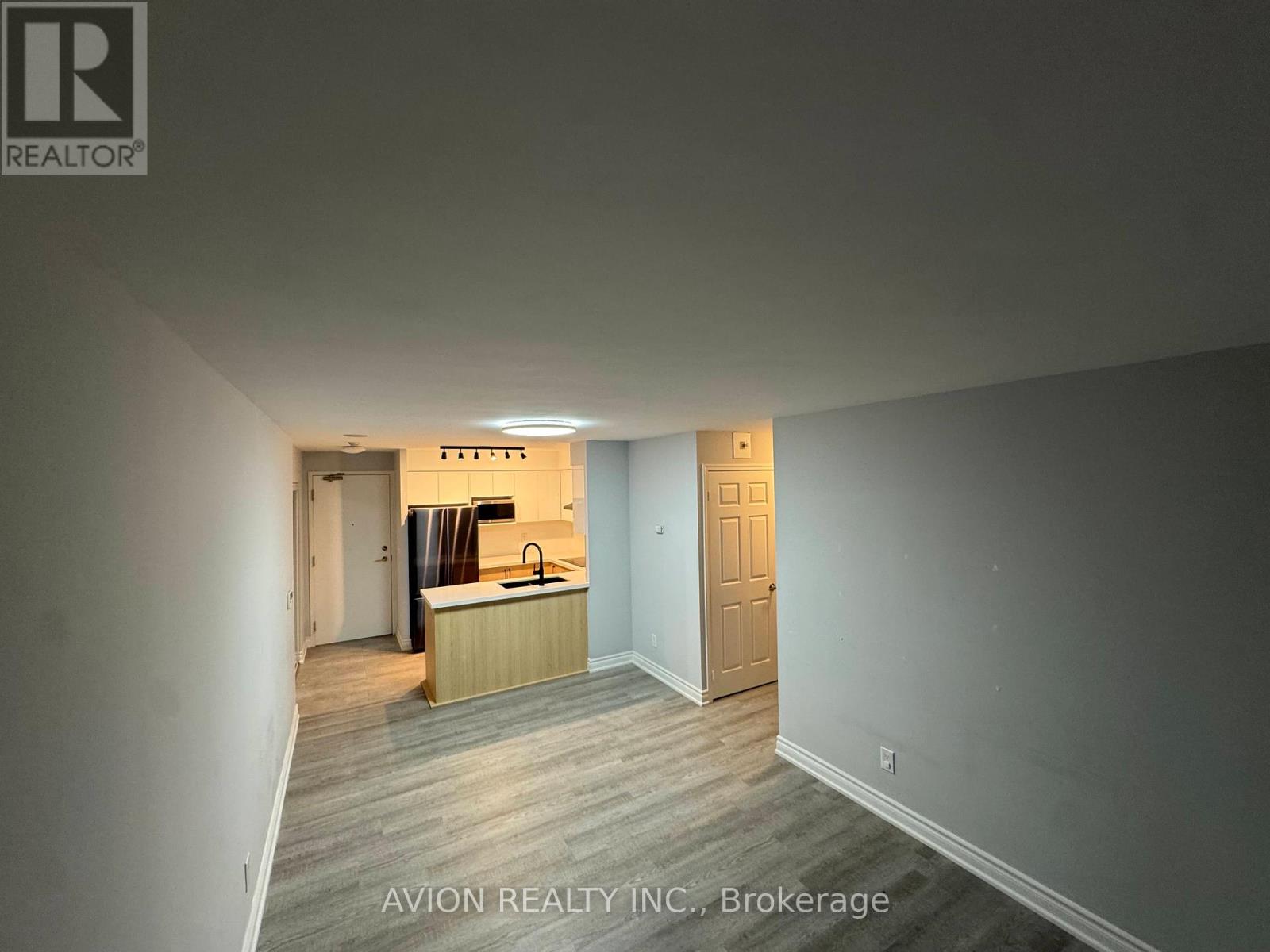 802 - 5500 Yonge Street W, Toronto, Ontario  M2N 7L1 - Photo 10 - C12632108
