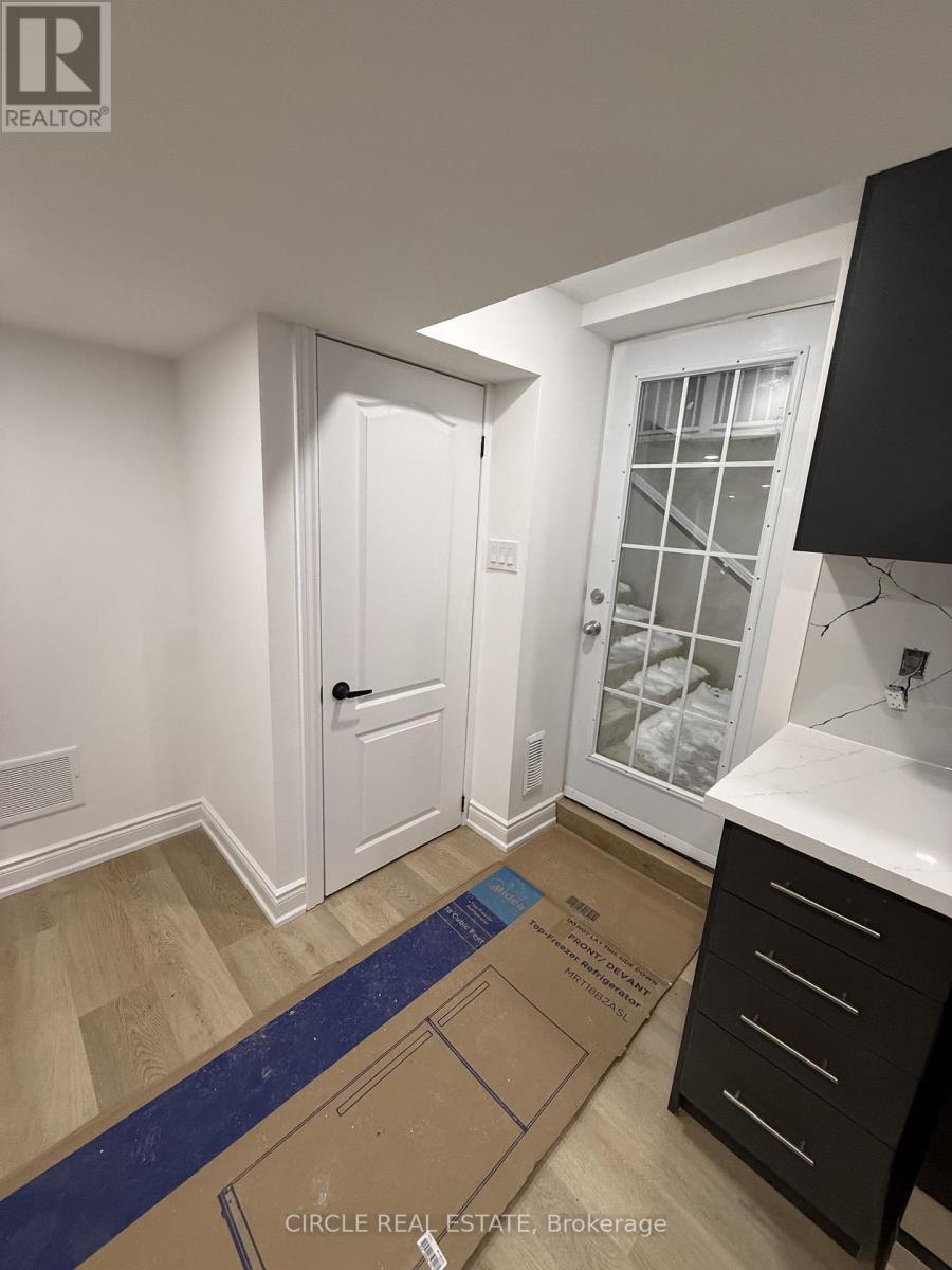 Bsmt - 2971 Westoak Trails Boulevard, Oakville, Ontario  L6M 5E5 - Photo 2 - W12632266