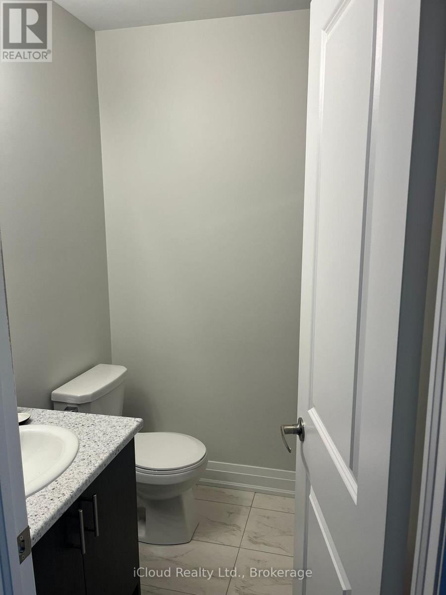 33 Wild Rose Gardens, Toronto, Ontario  M6L 0A5 - Photo 14 - W12632272