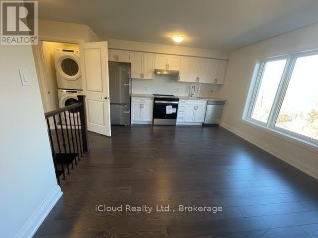 33 Wild Rose Gardens, Toronto, Ontario  M6L 0A5 - Photo 27 - W12632272