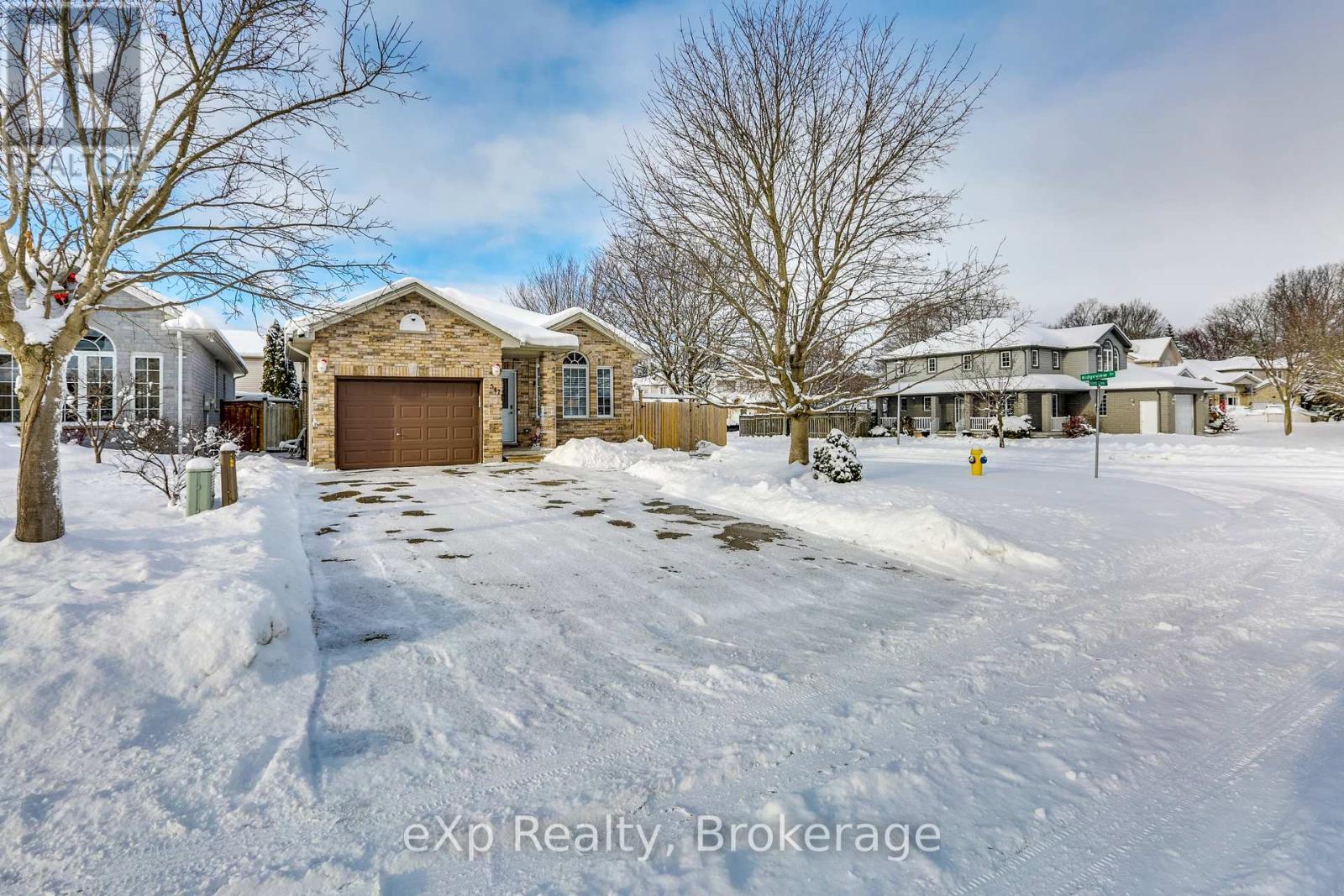 547 Forest Creek Place, London East, Ontario N5Y 5T7 - Photo 46 - X12632298