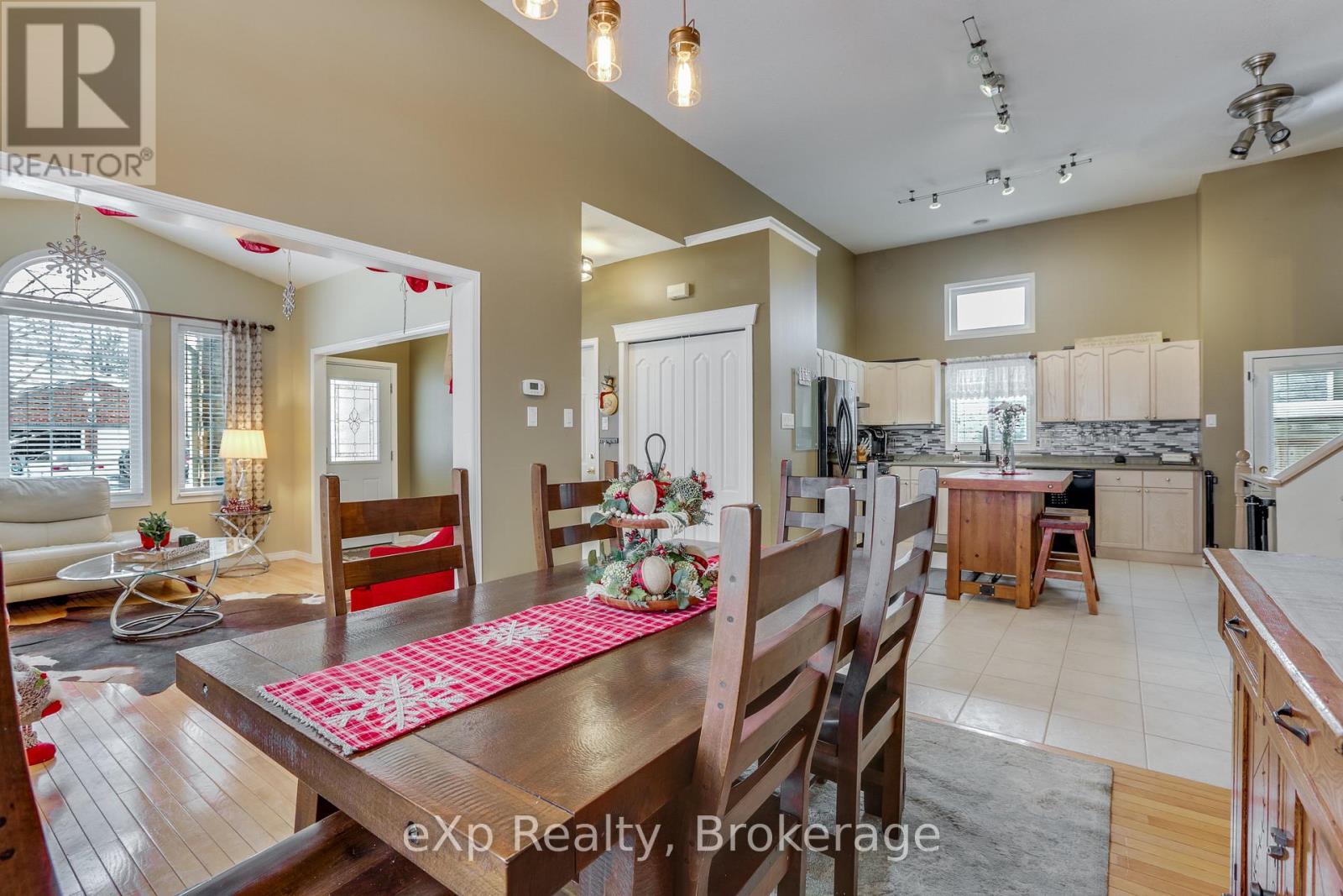 547 Forest Creek Place, London East, Ontario N5Y 5T7 - Photo 9 - X12632298