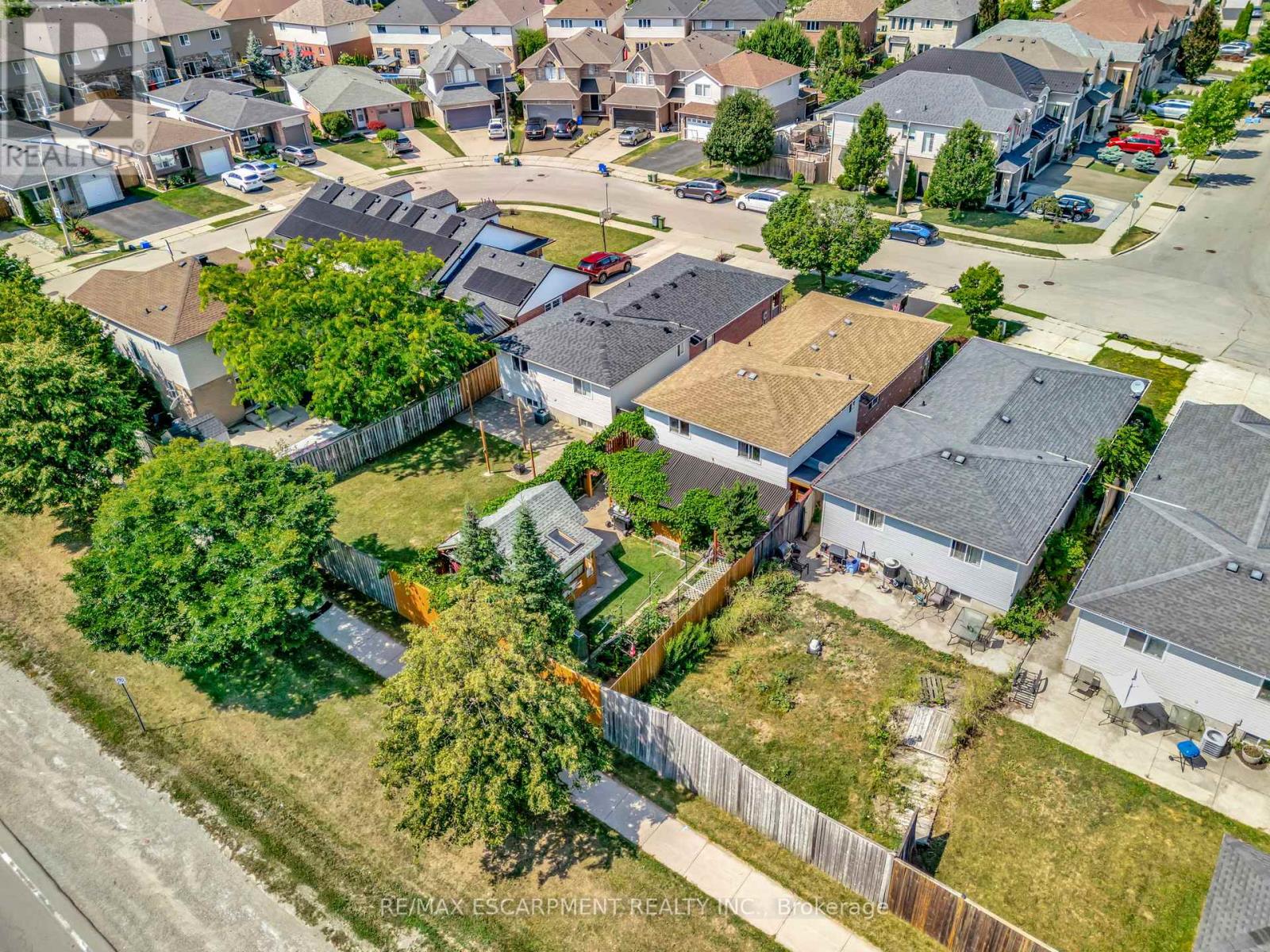 39 Marilyn Court, Hamilton, Ontario  L9B 2T5 - Photo 40 - X12632282