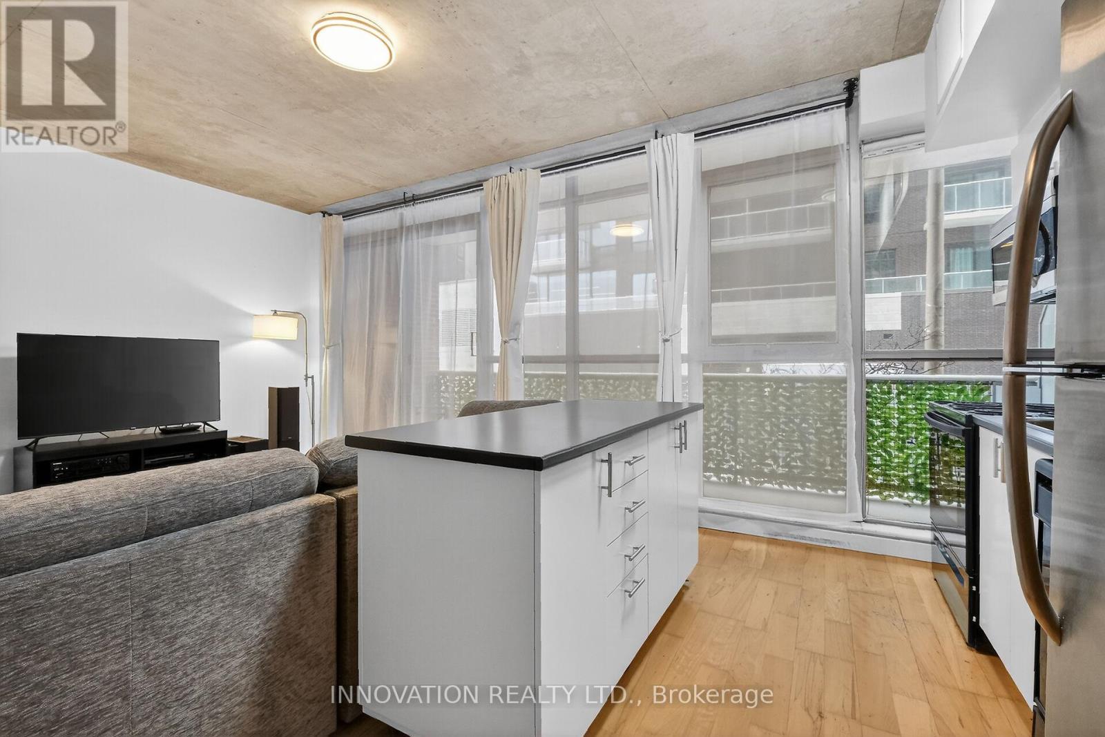 201 - 179 George Street, Ottawa, Ontario  K1N 1J8 - Photo 15 - X12632290