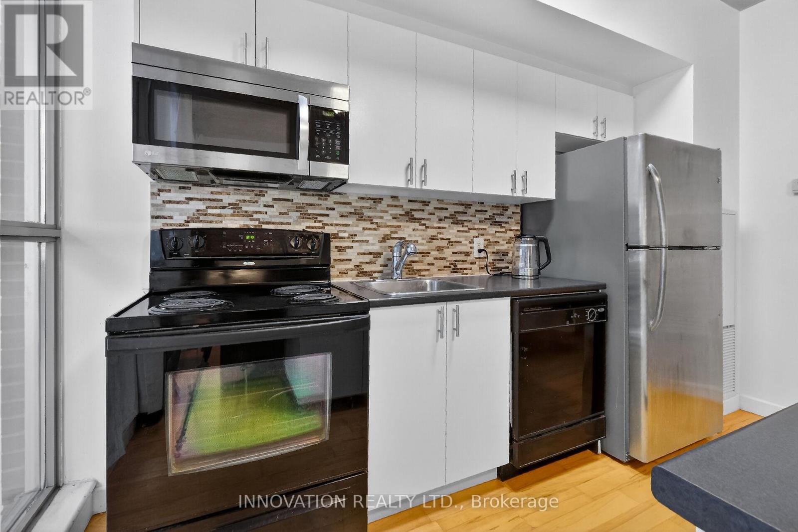 201 - 179 George Street, Ottawa, Ontario  K1N 1J8 - Photo 17 - X12632290