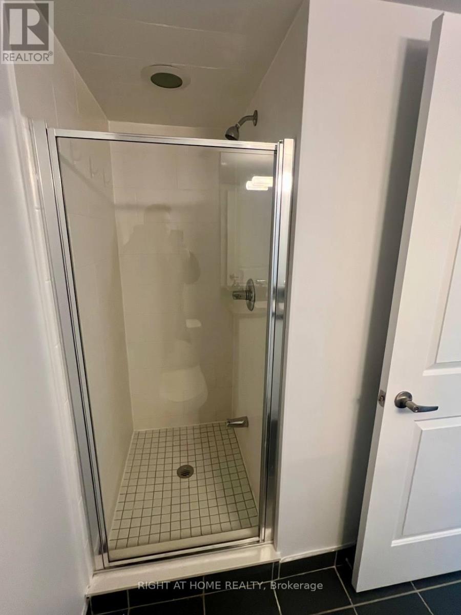 2215 - 17 Anndale Drive, Toronto, Ontario  M2N 2W7 - Photo 11 - C12495624