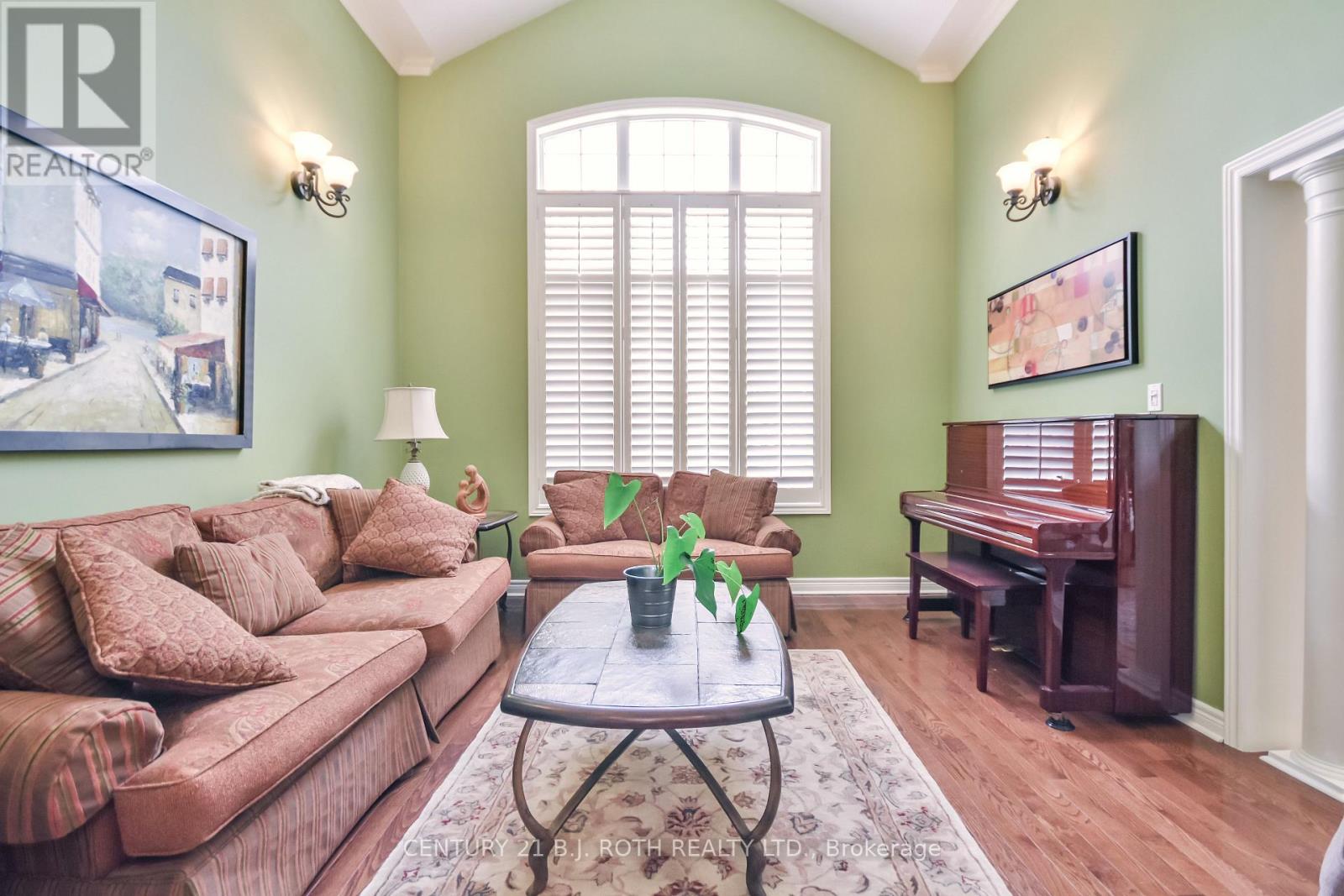 38 Camelot Square, Barrie, Ontario  L4M 0C3 - Photo 14 - S12529442