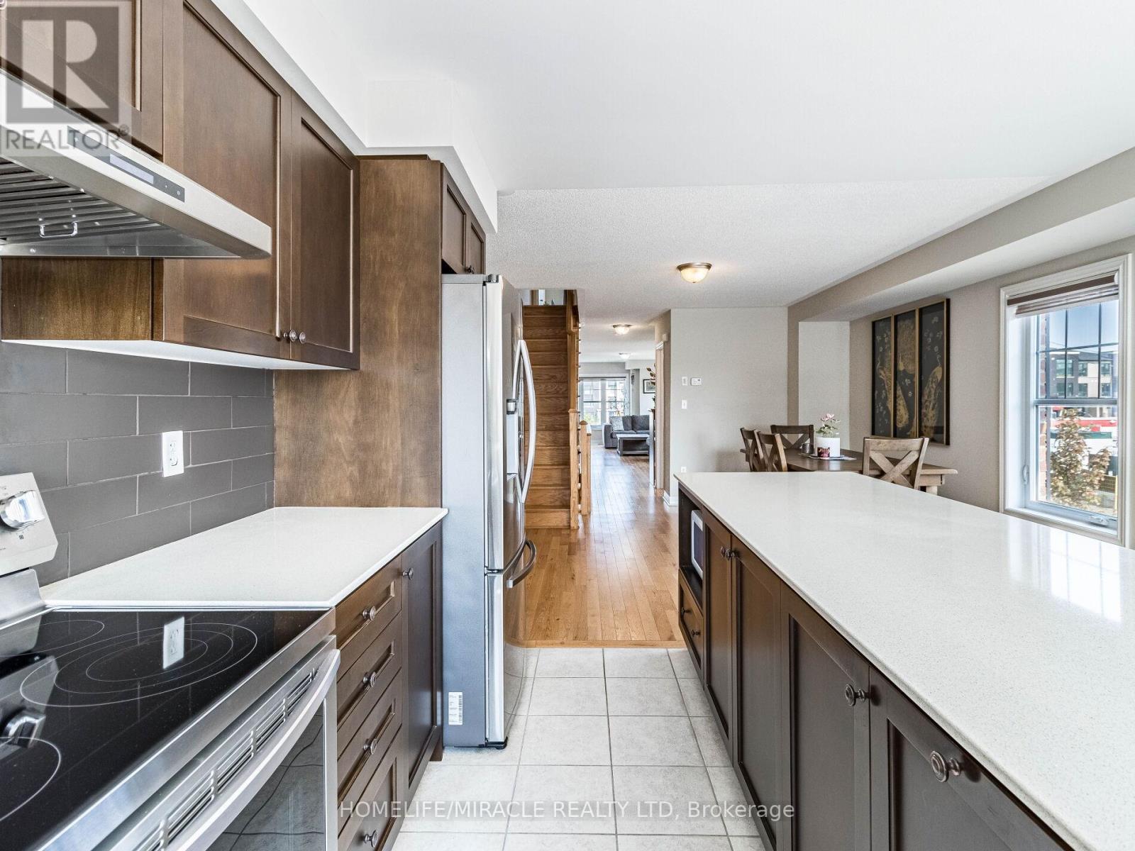 43 Finegan Circle, Brampton, Ontario  L7A 4Z7 - Photo 18 - W12440413