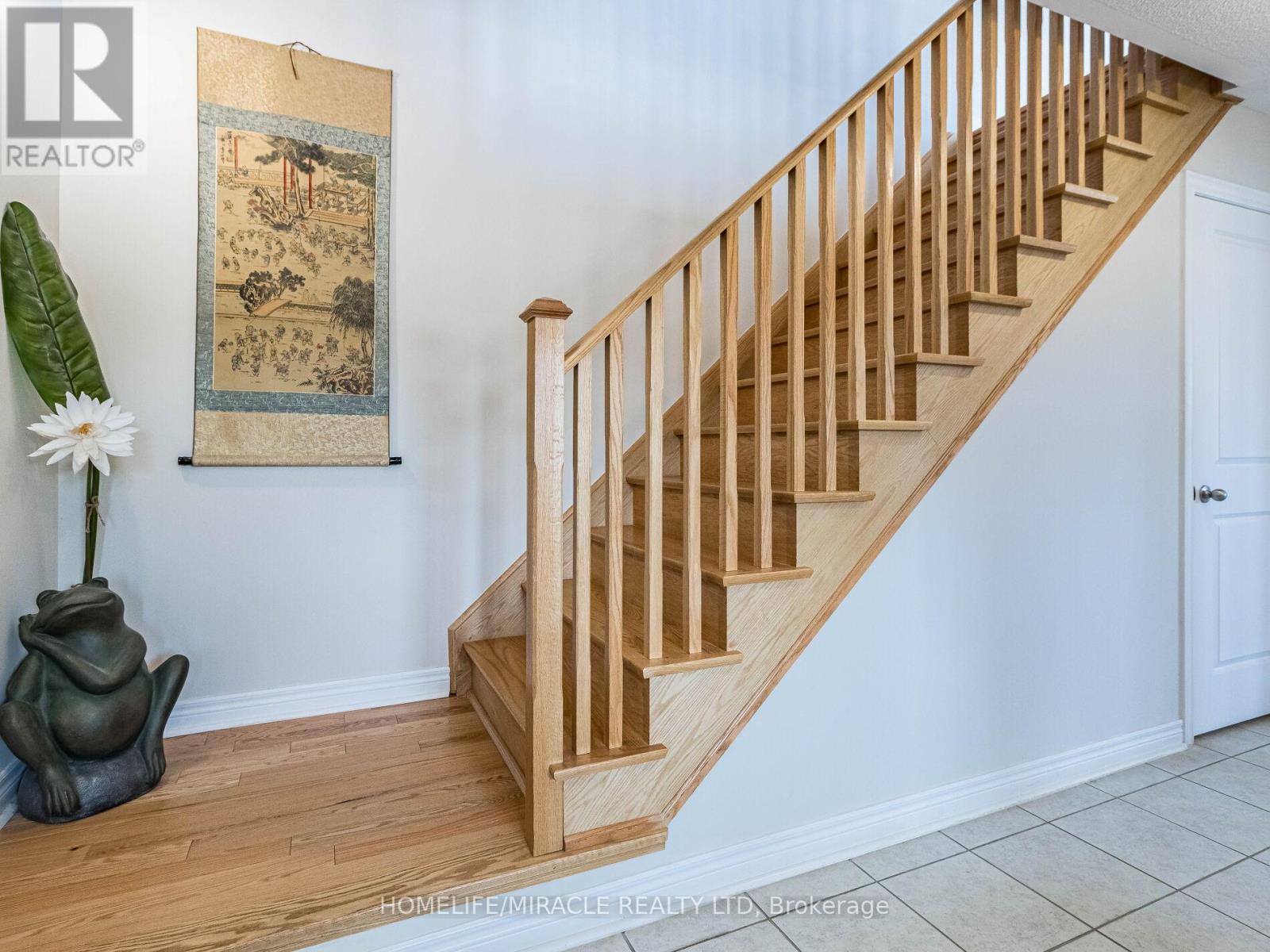 43 Finegan Circle, Brampton, Ontario  L7A 4Z7 - Photo 7 - W12440413