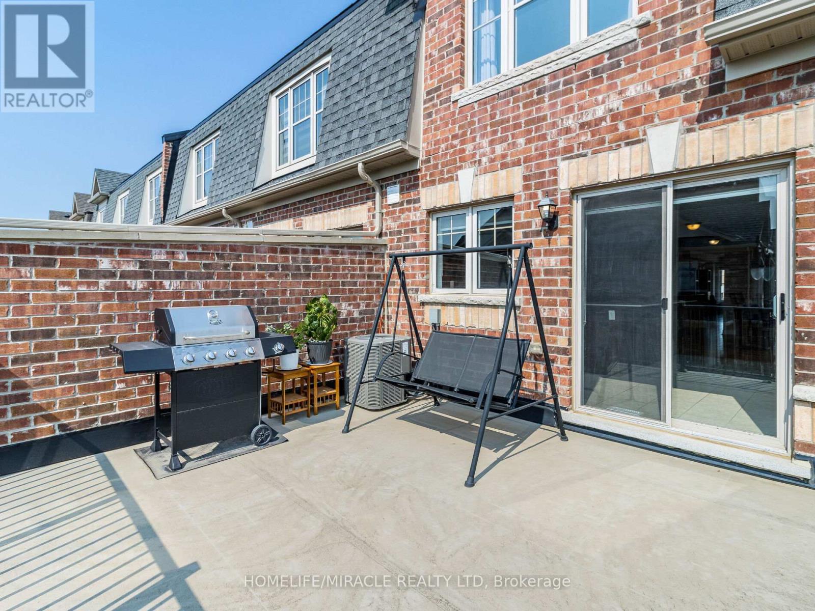 43 Finegan Circle, Brampton, Ontario  L7A 4Z7 - Photo 50 - W12440413