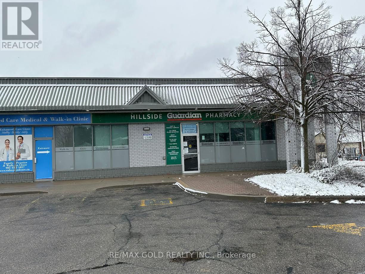 4 - 303 Hillside Avenue, Oshawa, Ontario  L1J 1T4 - Photo 3 - E12632306