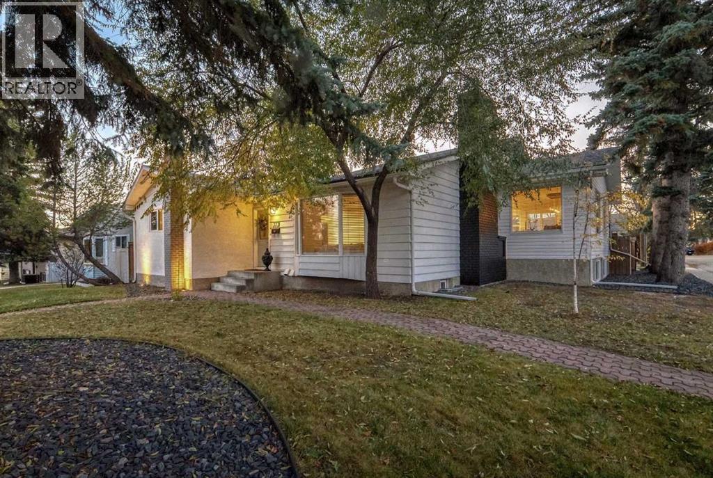 3731 45 Street Sw, Calgary, Alberta  T3E 3V5 - Photo 1 - A2274777