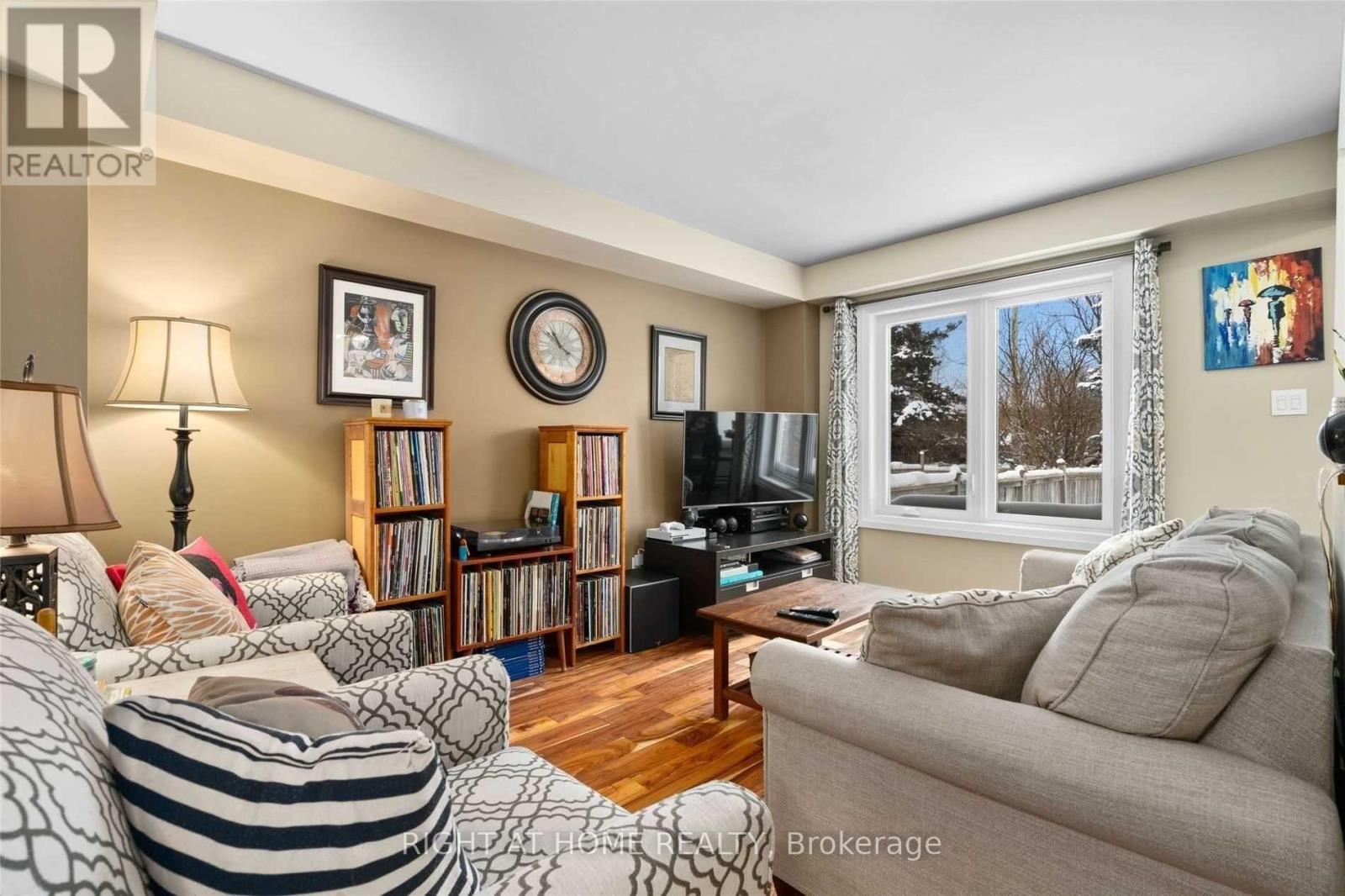 91 Brucker Road, Barrie, Ontario  L4N 8J1 - Photo 2 - S12632310