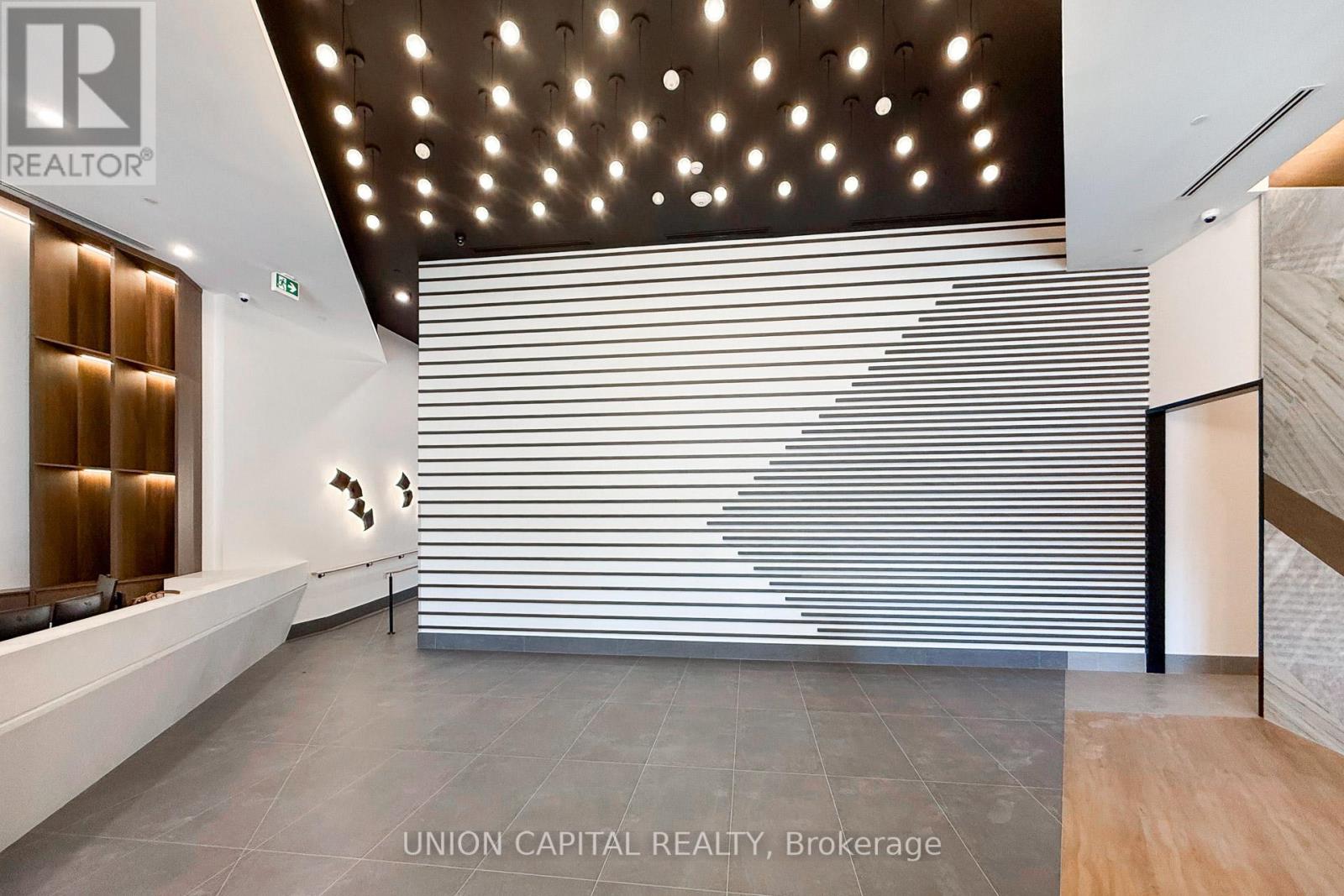 710 - 1037 THE QUEENSWAY, Toronto, Ontario