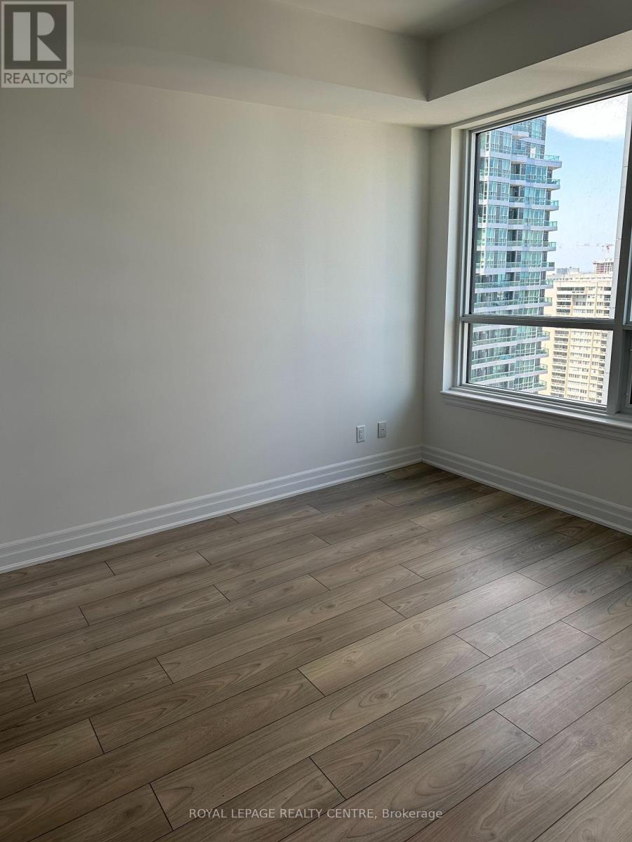 1903 - 36 Elm Drive W, Mississauga, Ontario  L5B 0N3 - Photo 10 - W12632292