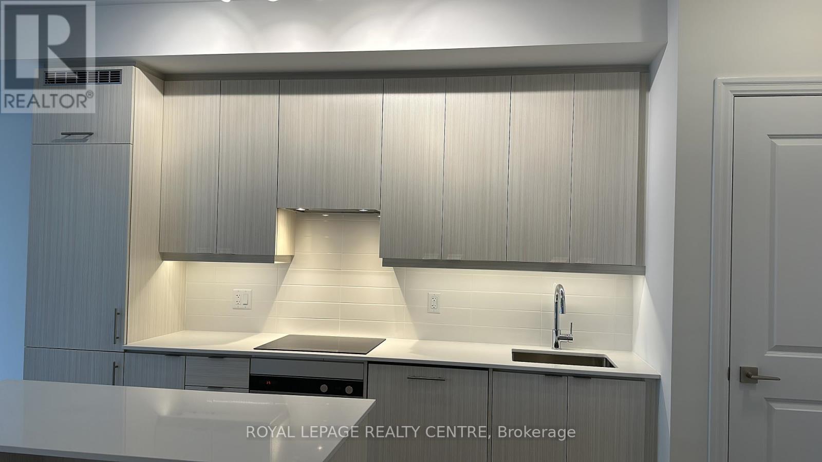 1903 - 36 Elm Drive W, Mississauga, Ontario  L5B 0N3 - Photo 11 - W12632292