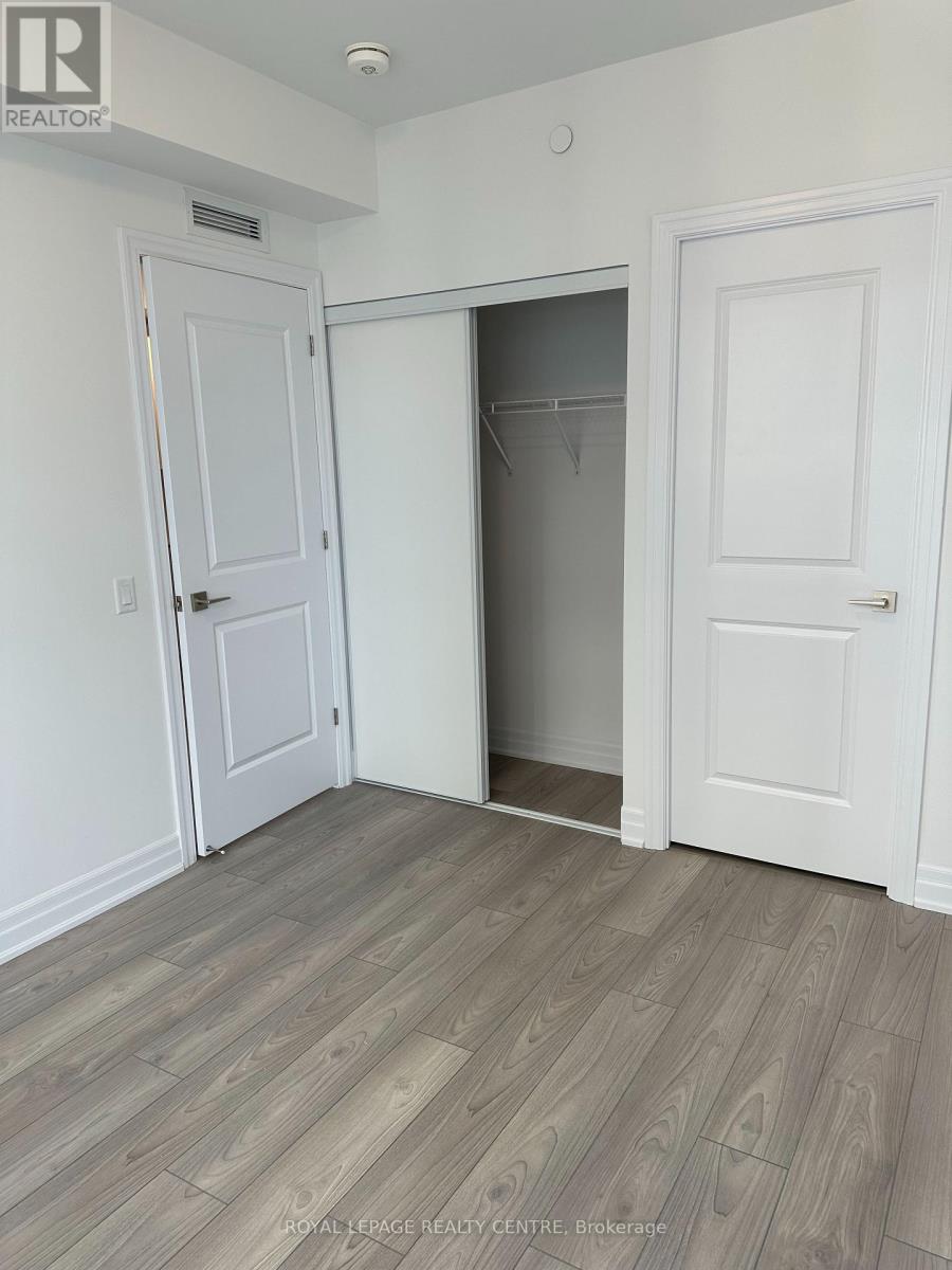 1903 - 36 Elm Drive W, Mississauga, Ontario  L5B 0N3 - Photo 14 - W12632292