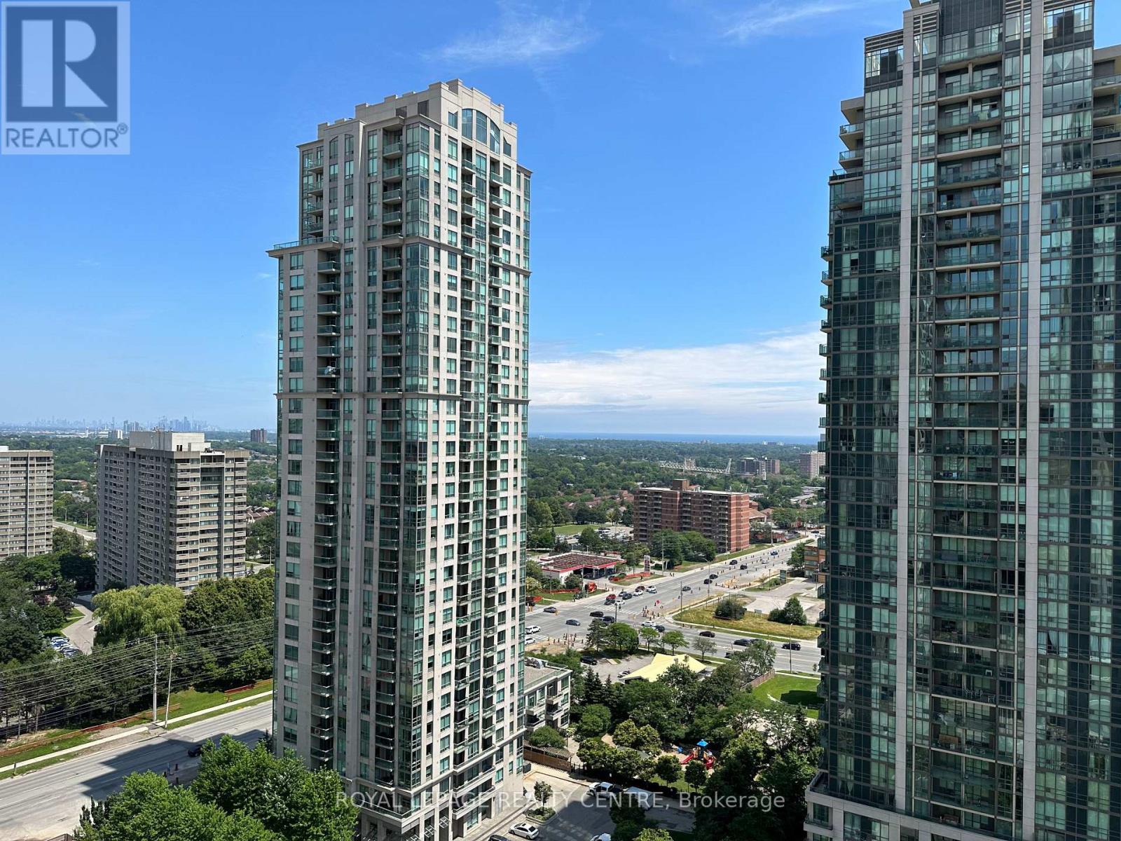 1903 - 36 Elm Drive W, Mississauga, Ontario  L5B 0N3 - Photo 18 - W12632292