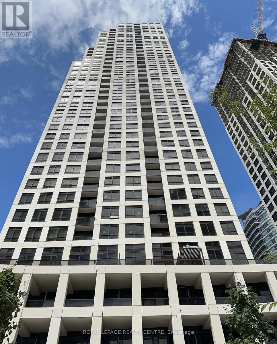 1903 - 36 Elm Drive W, Mississauga, Ontario  L5B 0N3 - Photo 2 - W12632292