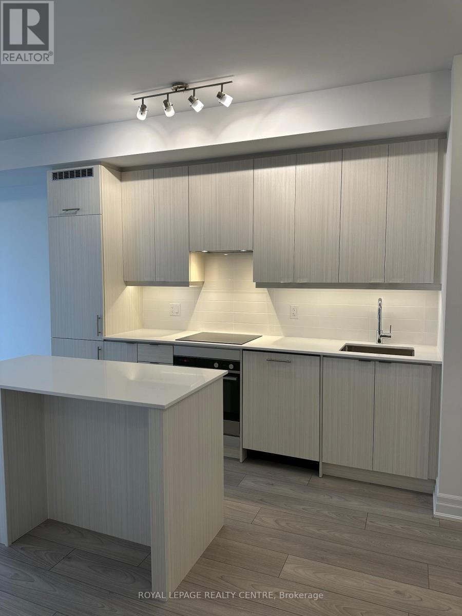 1903 - 36 Elm Drive W, Mississauga, Ontario  L5B 0N3 - Photo 4 - W12632292