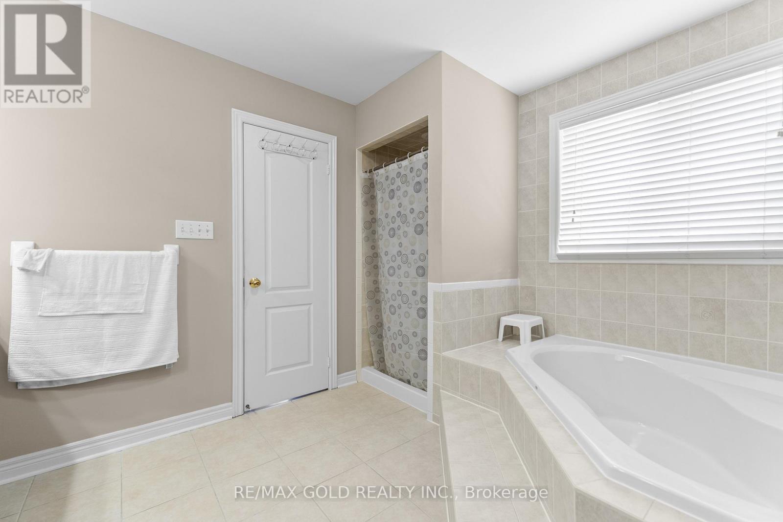 23 Runnymede Crescent, Brampton, Ontario  L6R 2L0 - Photo 25 - W12632294