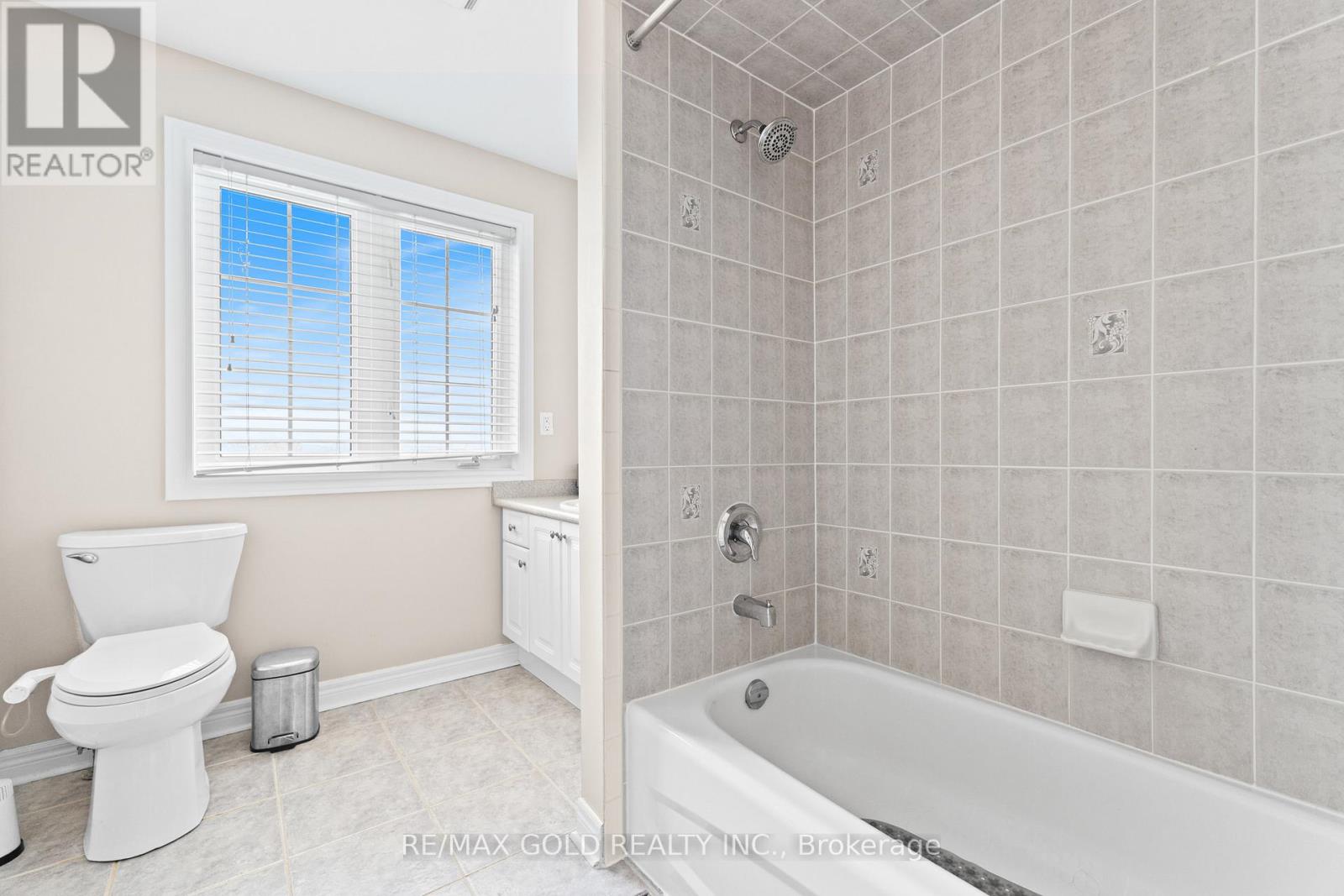 23 Runnymede Crescent, Brampton, Ontario  L6R 2L0 - Photo 28 - W12632294