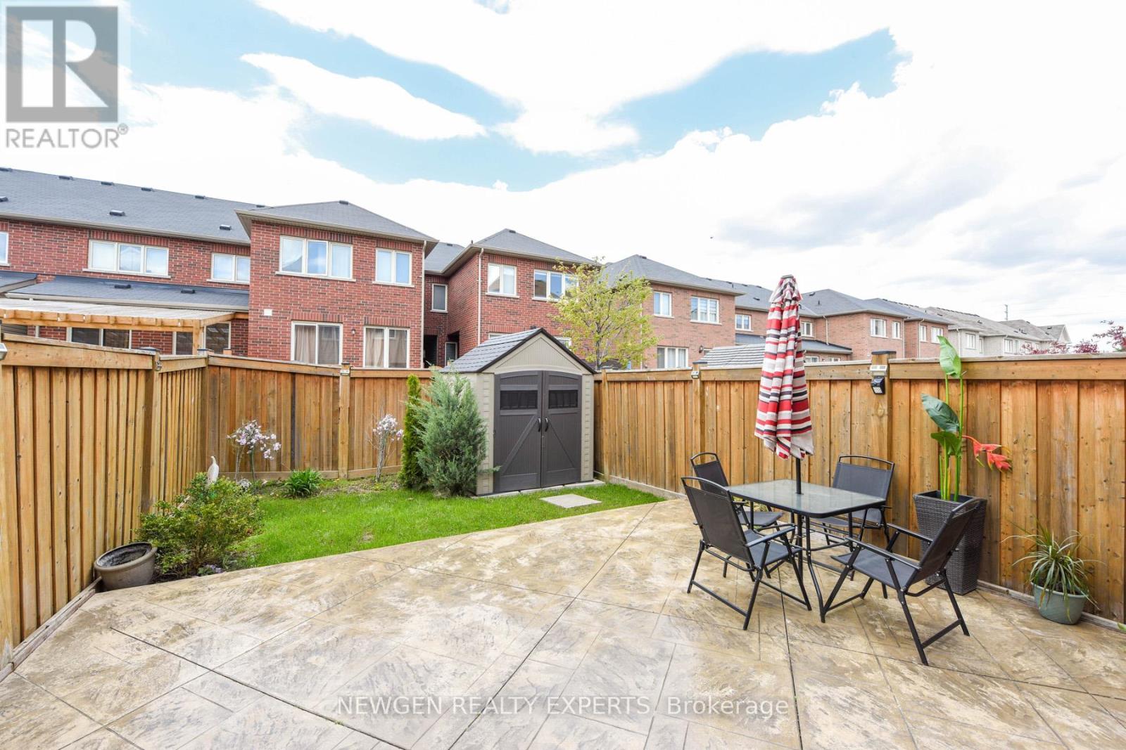 30 Lorenzo Circle, Brampton, Ontario  L6R 3N3 - Photo 12 - W12632300